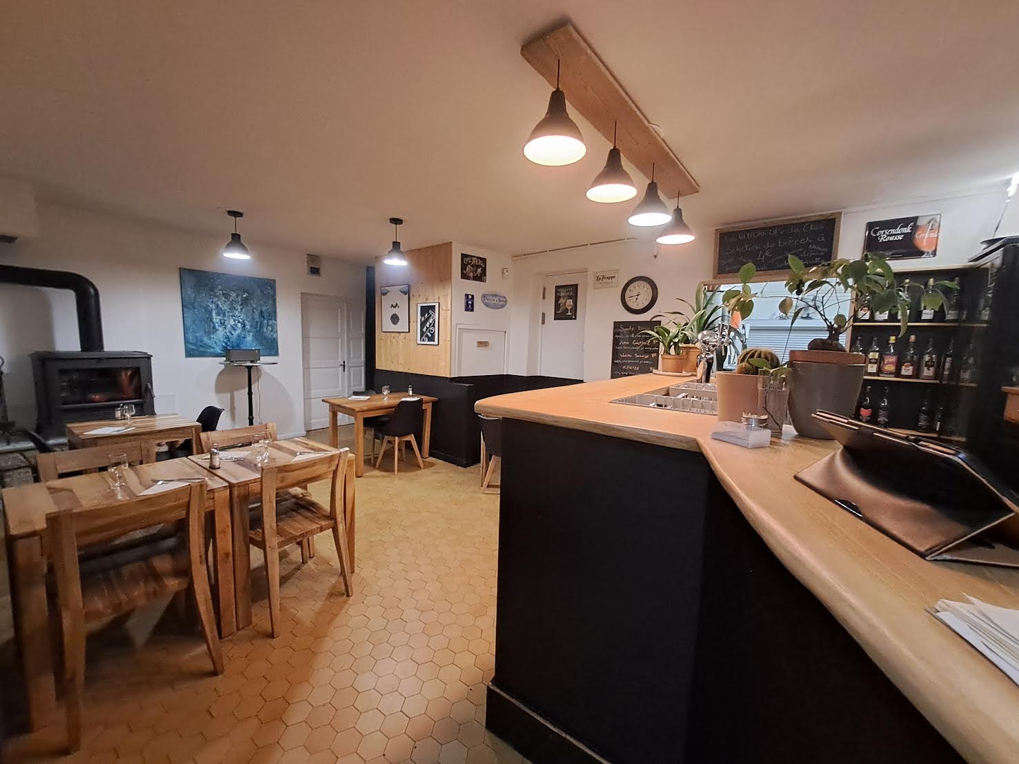 Bar restaurant