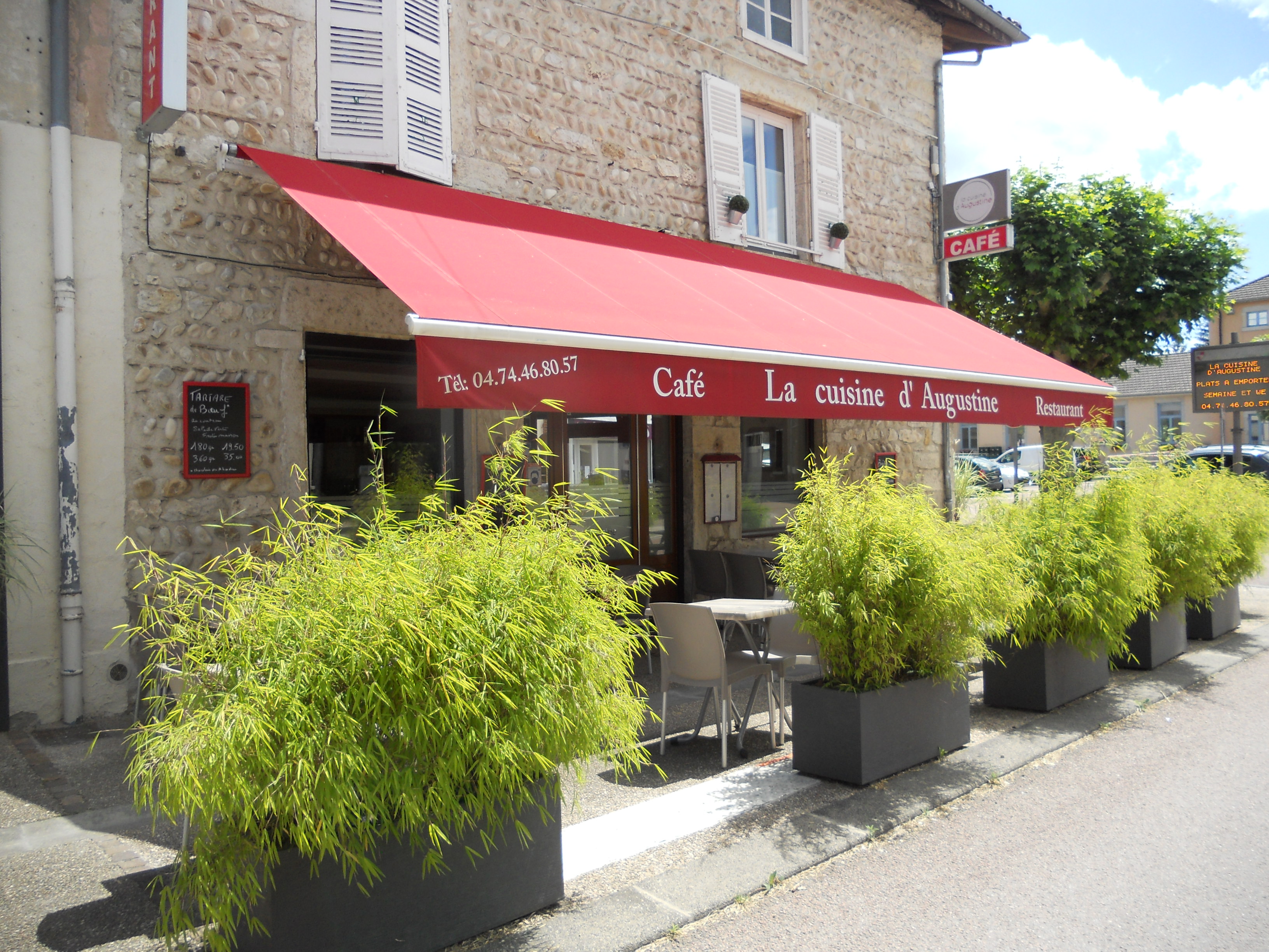 Café-Restaurant Priay (Ain)