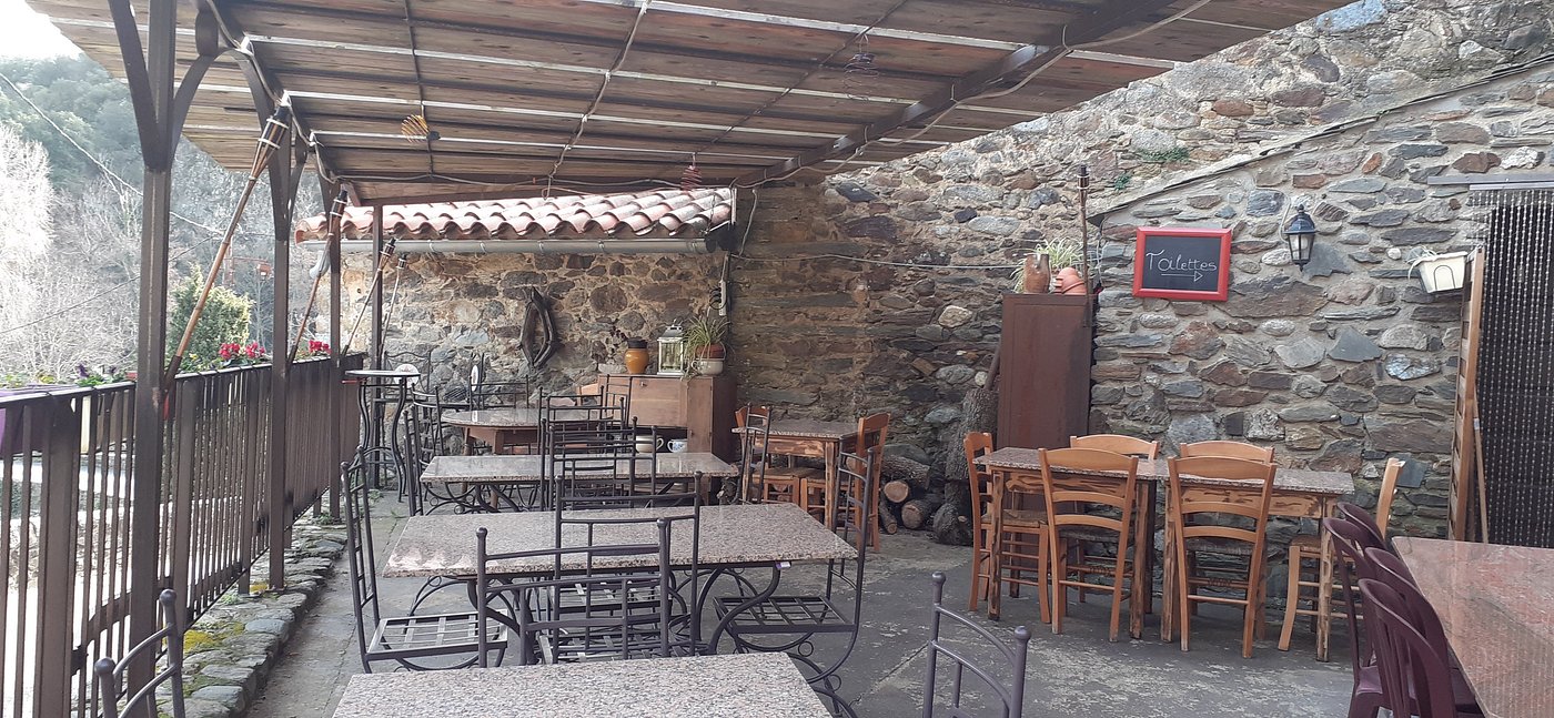 LOCATION CAFE RESTAURANT LICENCE IV