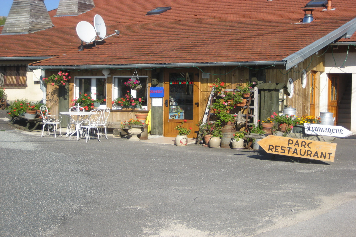 Restaurant et ancien atelier de fromageire