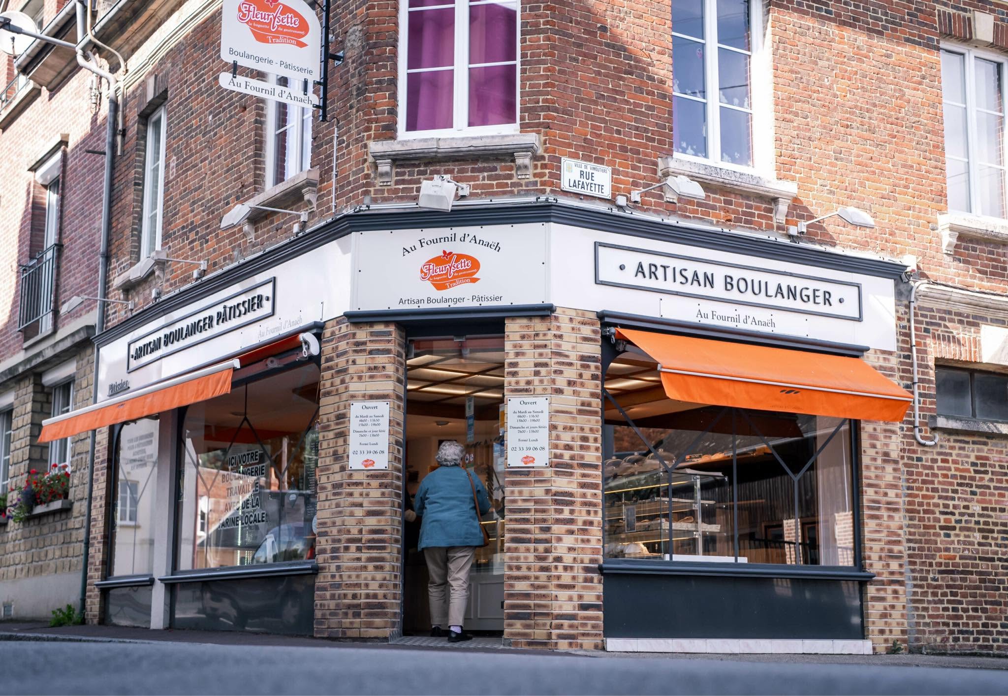 À vendre Boulangerie dans l'Orne, limite calvados 

Disponible à partir du mois d’avril 2027 

Four bonnard Orion qui a moins de 3 ans
Matériel de la laboration 90% récent

Boulangerie en zone ZRR, ce qui vous donne droit à 5 ans d'exonération d'impôt sur les sociétés.
Compteur Bleu 36 kVA.

Prix de Vente 150000€
Pas de crédit vendeur