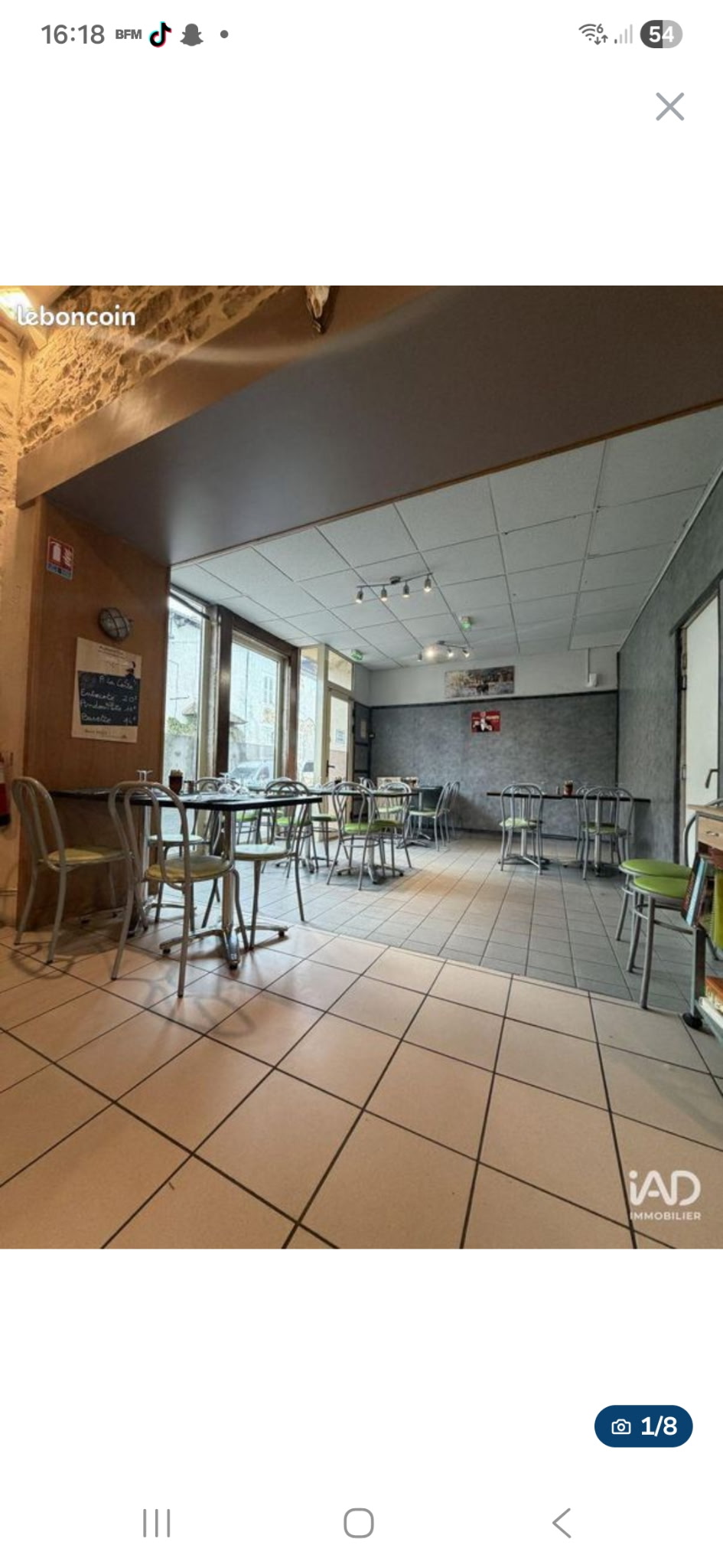 Vend cause Santé fonds de commerce  bar brasserie au cœur du perigord vert dans un petit village avec épicerie garage automobile 3 médecins kiné infirmière coiffeur notaire et nombreux autres artisans. Bâtiment en location à la mairie loyer attractif fonctionnement en snack le soir sur place ou à emporter menu ouvrier le midi placé sur une grande place terrasse 30 places salle 50 places plus de renseignements nous contacter reponse rapide .