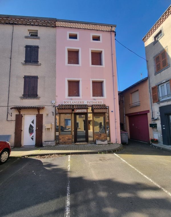 Ancienne boulangerie avec potentiel commercial à reprendre