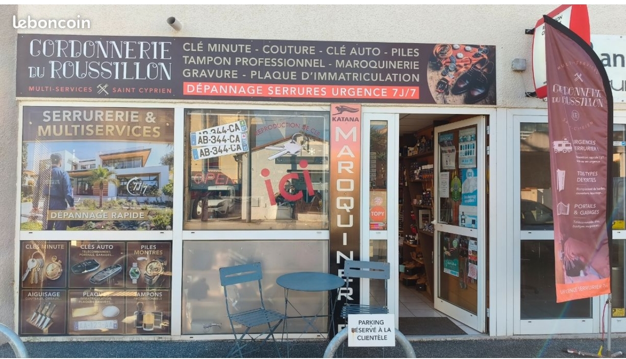 À VENDRE – CORDONNERIE / SERRURERIE / MULTISERVICES – SAINT-CYPRIEN (66)

Commerce implanté depuis 15 ans – activité reconnue et clientèle fidélisée – bilan disponible

À vendre, fonds de commerce de cordonnerie, serrurerie et multiservices, idéalement situé à Saint-Cyprien (66), dans une station balnéaire dynamique et particulièrement fréquentée pendant la saison touristique.

Commerce exploité depuis 15 ans, bénéficiant d’une clientèle locale fidèle ainsi que d’une importante clientèle touristique en période estivale.

🔑 UNE ACTIVITÉ DIVERSIFIÉE ET RENTABLE

L’activité repose sur plusieurs services complémentaires permettant de générer du chiffre d’affaires tout au long de l’année :

- 👞 Cordonnerie traditionnelle
- 🔑 Serrurerie et reproduction de clés
- 🚗 Clés et télécommandes automobiles
- 🏠 Télécommandes de portails
- 🔧 Dépannage et petite serrurerie
- 🔪 Aiguisage de couteaux
- 🛠️ Divers travaux et services de proximité

La serrurerie constitue notamment une activité intéressante en saison, avec les nombreuses demandes liées aux locations saisonnières, résidences secondaires, appartements et maisons.

La forte fréquentation touristique de Saint-Cyprien et du littoral catalan apporte également un flux supplémentaire de clientèle durant la période estivale.

📈 UNE AFFAIRE AVEC UN POTENTIEL DE DÉVELOPPEMENT

Commerce bénéficiant de 15 années d'exploitation, d'une clientèle existante et d'une activité multiservices déjà en place.

Bilans disponibles pour acquéreur sérieux.

Le commerce offre également de nombreuses possibilités de développement pour un repreneur souhaitant accentuer la partie serrurerie/dépannage, développer les interventions extérieures ou encore élargir l'offre de services.

Possibilité de poursuivre l'activité actuelle ou de faire évoluer le concept en fonction du projet du repreneur.

🏪 LE LOCAL

Local professionnel fonctionnel et équipé, avec le matériel nécessaire à la poursuite de l'activité.

Matériel et équipements professionnels compris dans la cession.

👤 POUR QUEL PROFIL ?

Affaire particulièrement adaptée à un professionnel de la cordonnerie/serrurerie, mais également à une personne souhaitant reprendre une activité existante avec une clientèle déjà constituée.

Accompagnement possible lors de la reprise afin de faciliter la transmission de l'activité.

📍 Saint-Cyprien – Pyrénées-Orientales (66)
⏳ 15 ans d'activité
📊 Bilans disponibles
🔑 Cordonnerie – Serrurerie – Multiservices
☀️ Fort potentiel saisonnier lié à l'activité touristique.

Prix et informations complémentaires sur demande.
Dossier sérieux et bilans communiqués après premier échange avec acquéreur réellement intéressé.