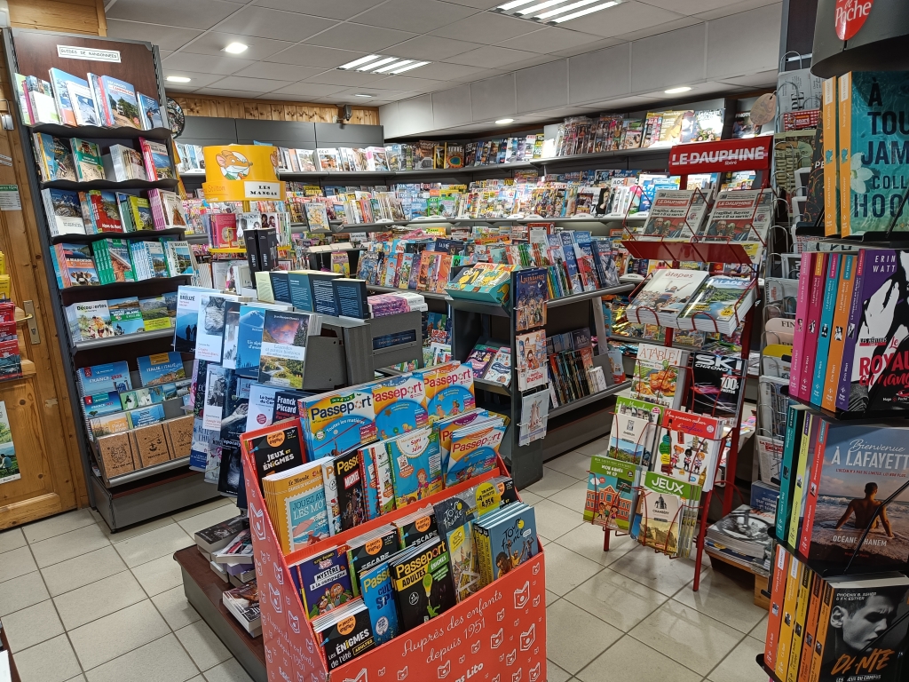 Vends cause retraite,Tabac,Presse,Fdj,Librairie,Souvenirs
Station Familiale été/hiver au coeur d’un grand domaine encore en développement
Saisons importantes avec du passage toute l’année,grand parking privé,quasi monopole
Magasin 100m²+réserve 50m² en très bon état(sécurité,caisses,agencement)
Idéal couple dynamique
Fermé 2x 2,5 semaines / an et coupure tous les midis 12h30/15h00 toute l’année
Fermé hors saison dimanche après midi et lundi toute la journée
Situation privilégiée,cadre de vie préservé,clientèle agréable
CA constante progression même en tabac et presse
EBE reconstitué 200 000€,COM 128000 ,CA280000 apport nécessaire 230000 €
tel après 20h
Agences s’abstenir