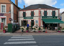 Vends Bar, Tabac – ISDES (45) – cause changement de Région. Etablissement historique repris en 2016 – hyper centre - commerce indispensable à la vie locale et alentours. Il propose : Bar - Tabac – Vapotage -Presse - FDJ - Point vert – Tabletterie – Dépôt de gaz. 2 salles de bar + terrasse Logement attenant : 3 chambres 60 m2 Clientèle fidélisée environ 150 passages/jours Pas de salarié à reprendre – pas de contrat brasseur  Bail commercial 3-6-9 = fin 2025 // loyers 700 €/mois Idéal couple premier investissement Prix de vente : Fonds de commerce : 95 000 €