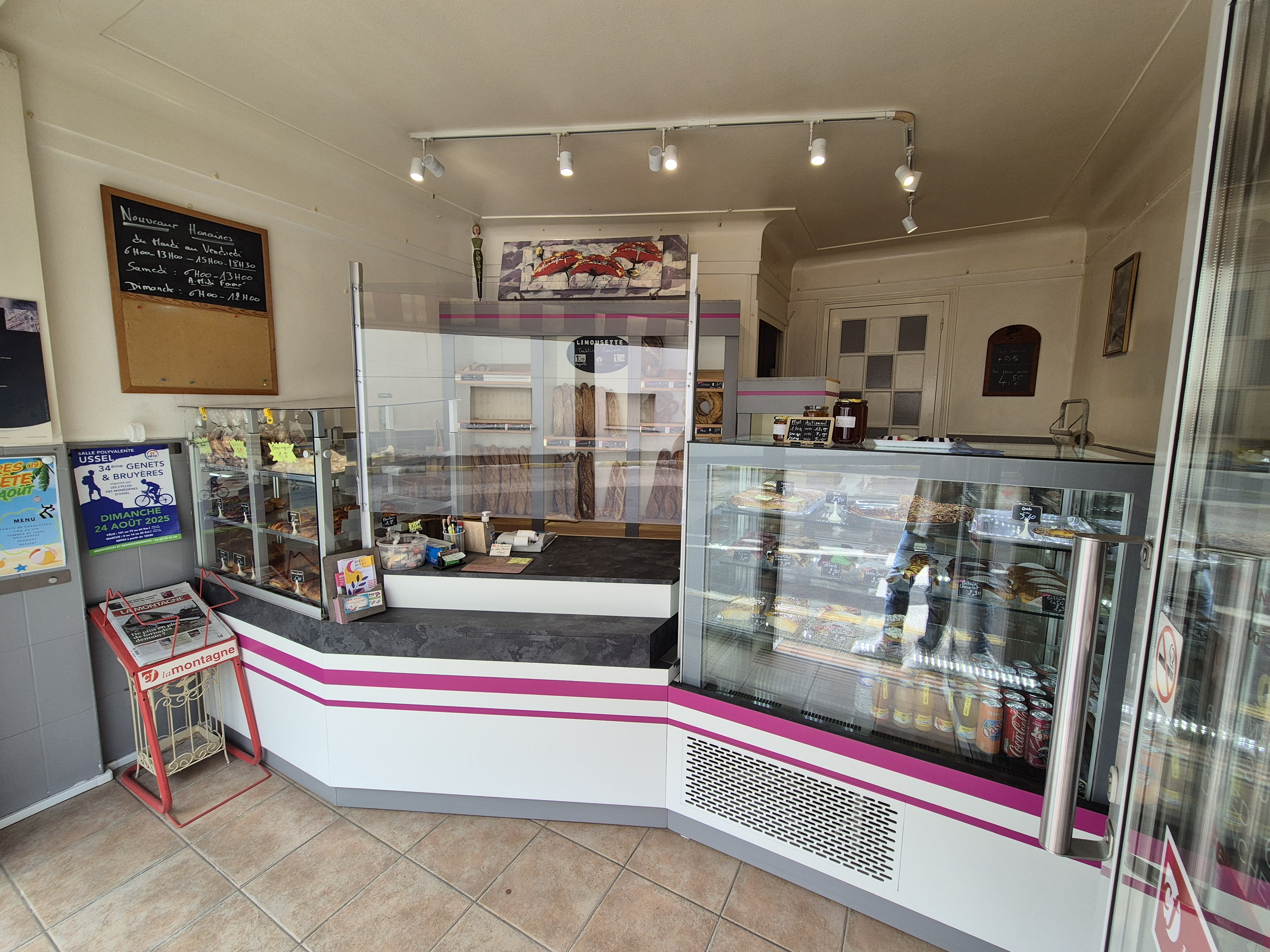 A vendre Boulangerie Pâtisserie , cause retraite, située a Ussel en Corrèze .
Surface 140m² : fournil aux normes comprenant : four pétrin diviseuse batteur chambre de pousse . Magasin neuf . Laboratoire pâtisserie indépendant
CA HT2024: 138 584 - Résultat net : 38 793    Loyer :800€/mois appartement compris
clientèle fidèle, idéal pour un couple