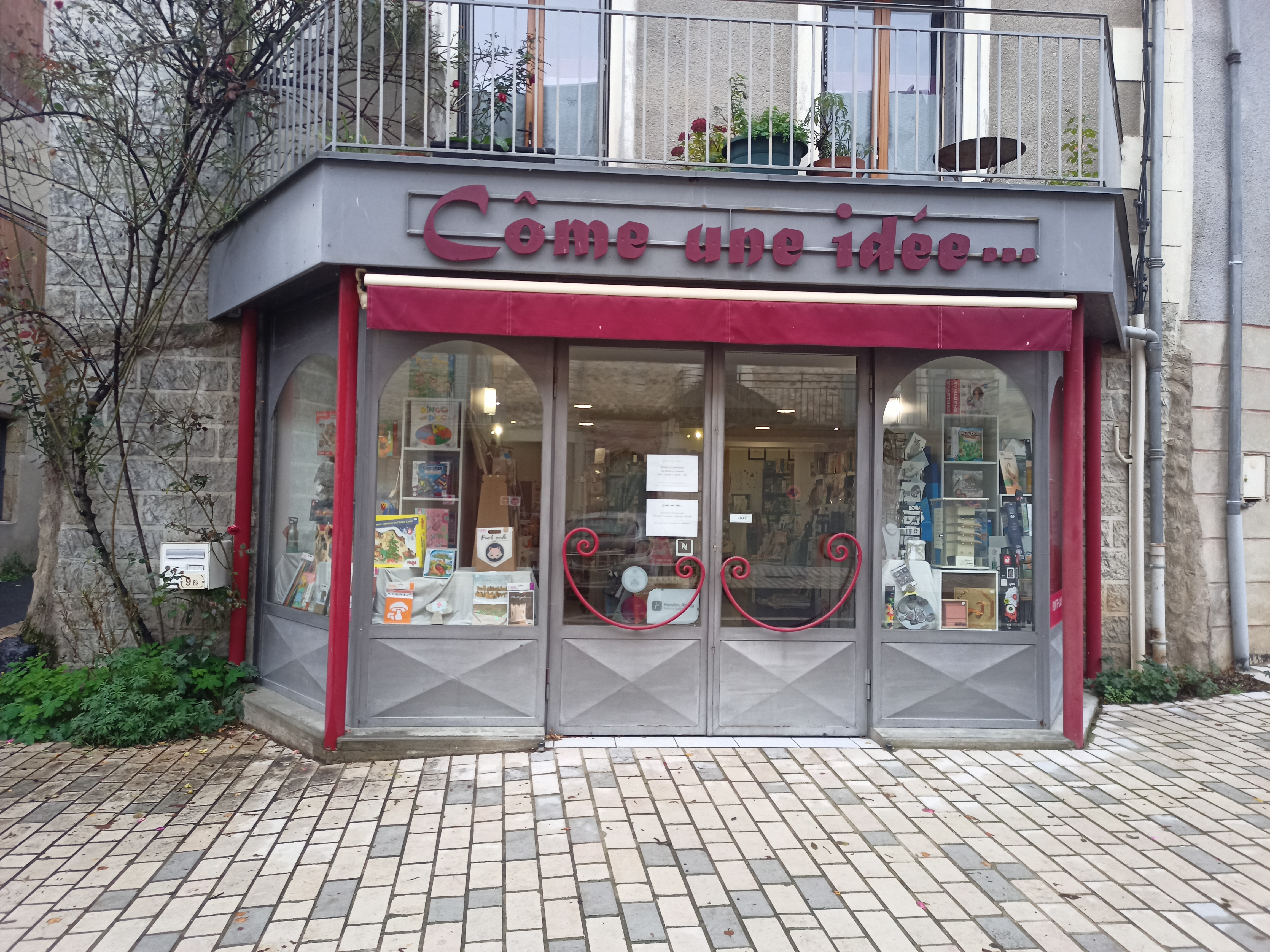 Boutique jouet jeux loisirs créatifs