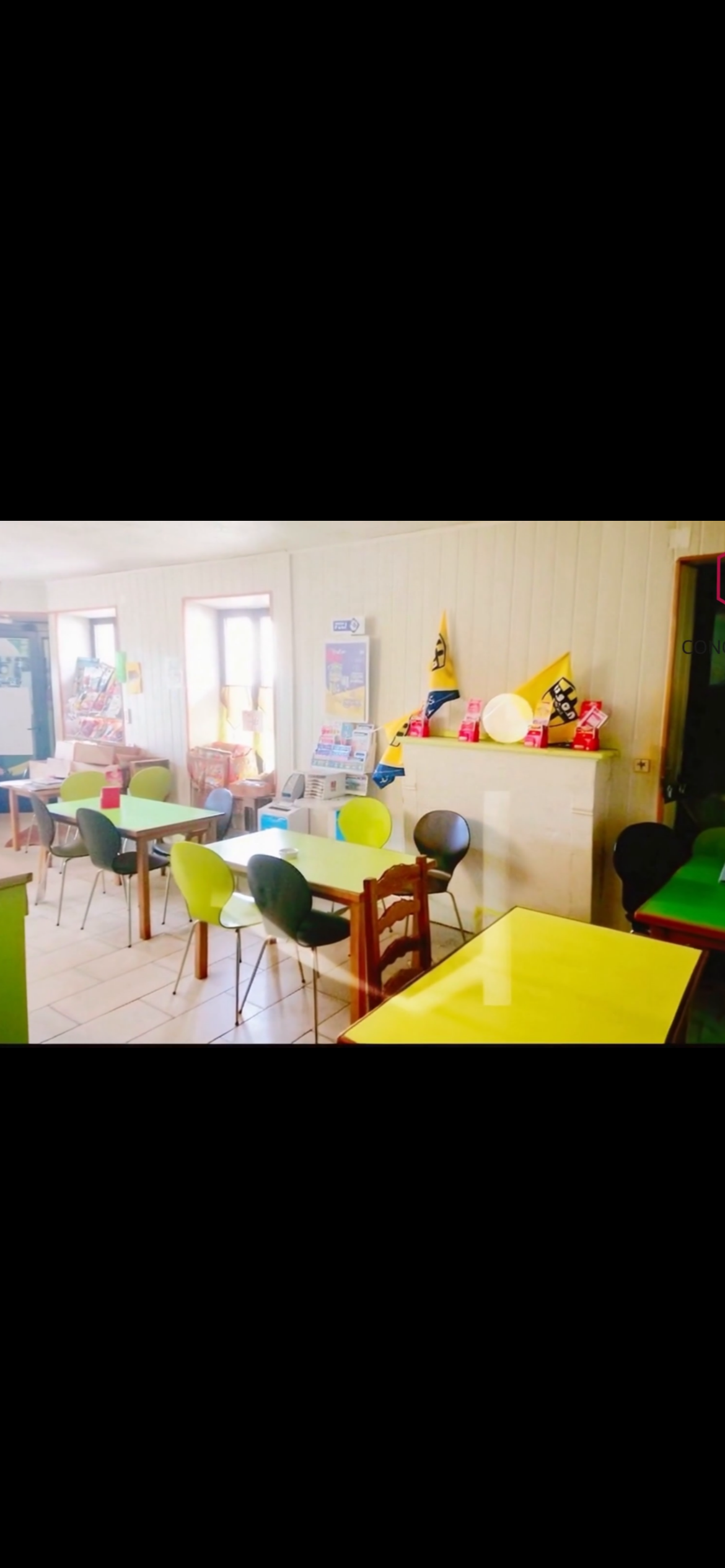 Vends fond de commerce, 90 m² ( cause changement d’activité) situé au cœur du bourg, vivant et fréquenté.Le commerce se situe sur l’artère principale du village avec parking ,terrasse, excellente visibilité et passage constant .A proximité, épicerie, banque postale , école ….
SEUL ET UNIQUE BAR lieu de vie et de convivialité, un pilier de la vie locale. 
Le fond possède une salle bar ,une salle de restauration (activité à développer 20 couverts )ainsi qu’une pièce d’office, une cave et une cour mitoyenne.
Loyer 594ht/mois ,chauffage gaz 400€/an, électricité 150€/mois
Zone rurale possibilité d’exonération de certains impôts pour 5ans ( à confirmer)