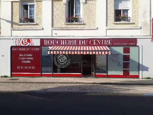 Vend Boucherie charcuterie Volaille au centre-ville de  Saint jean de Monts pour cause de retraite, très bien pour un jeune couple