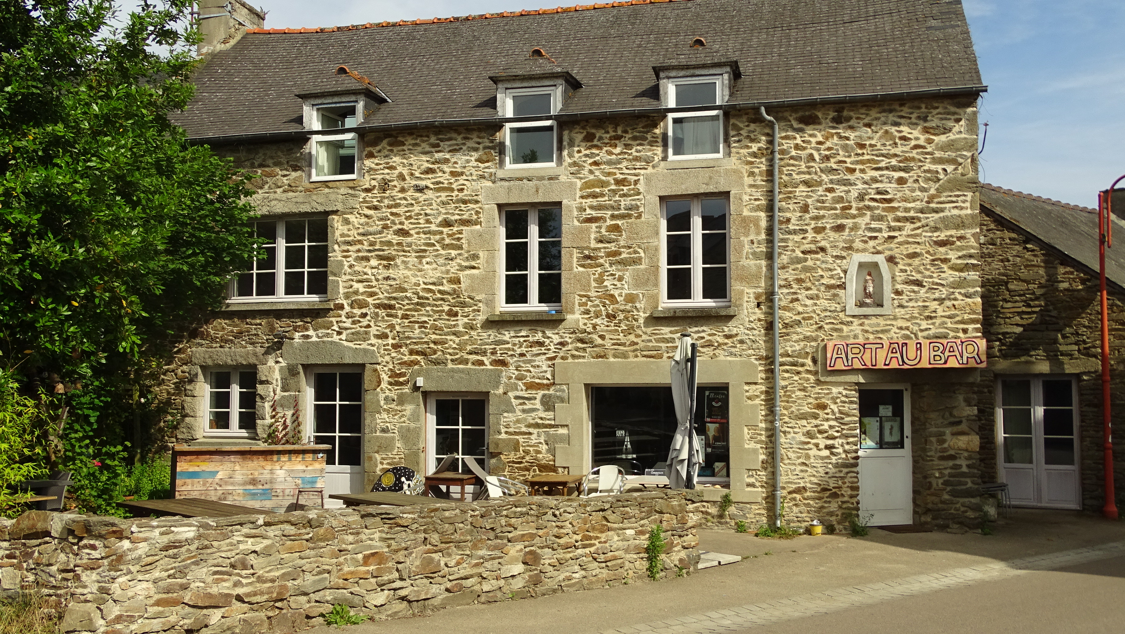 Bar/Restaurant avec habitation
