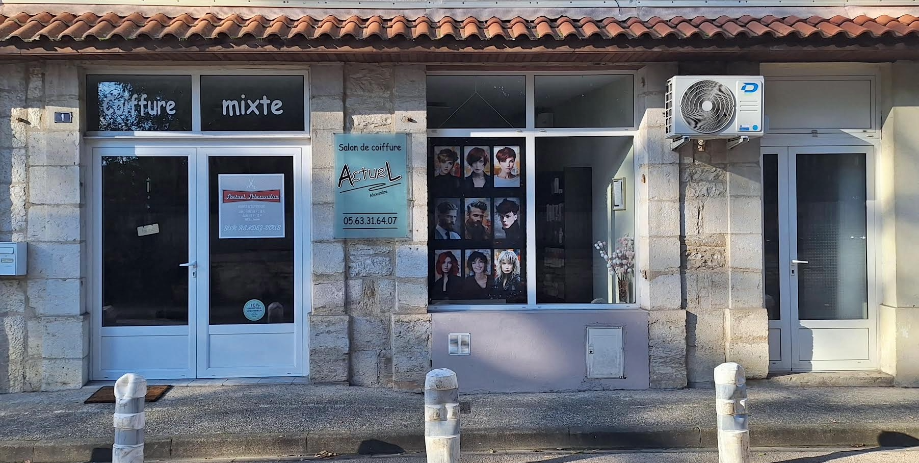 A VENDRE ou EN GERANCE,
Pour cause de reconversion professionnelle,
Salon de coiffure mixte à Septfonds.

-Superficie 48 m².
-Situé à proximité d'un parking gratuit, sur un axe passant, le salon offre une belle opportunité de reprise ou de gérance.
-Créé il y a presque 20 ans, le salon possède un beau fichier clientèle, fidèle et régulière.
-Chiffre d'affaire régulier.
-Idéal pour travailler seul ou à deux.

Le local est lumineux et agencé avec :
-4 postes de coiffage
-2 bacs à shampoing
-1 WC
-1 réserve/buanderie/cuisine avec un accés independant
-1 climatisaton
-1 double vitrine en verre securité

-Loyer du local 400€.
-Loyer de la gérance 800€.
-Possibilité d'achat.
-Possibilité de gérance simple avec un bail de un an renouvelable avec tacite reconduction.
-Possibilité de gérance avec option d'achat.(12/18 /24 mois)