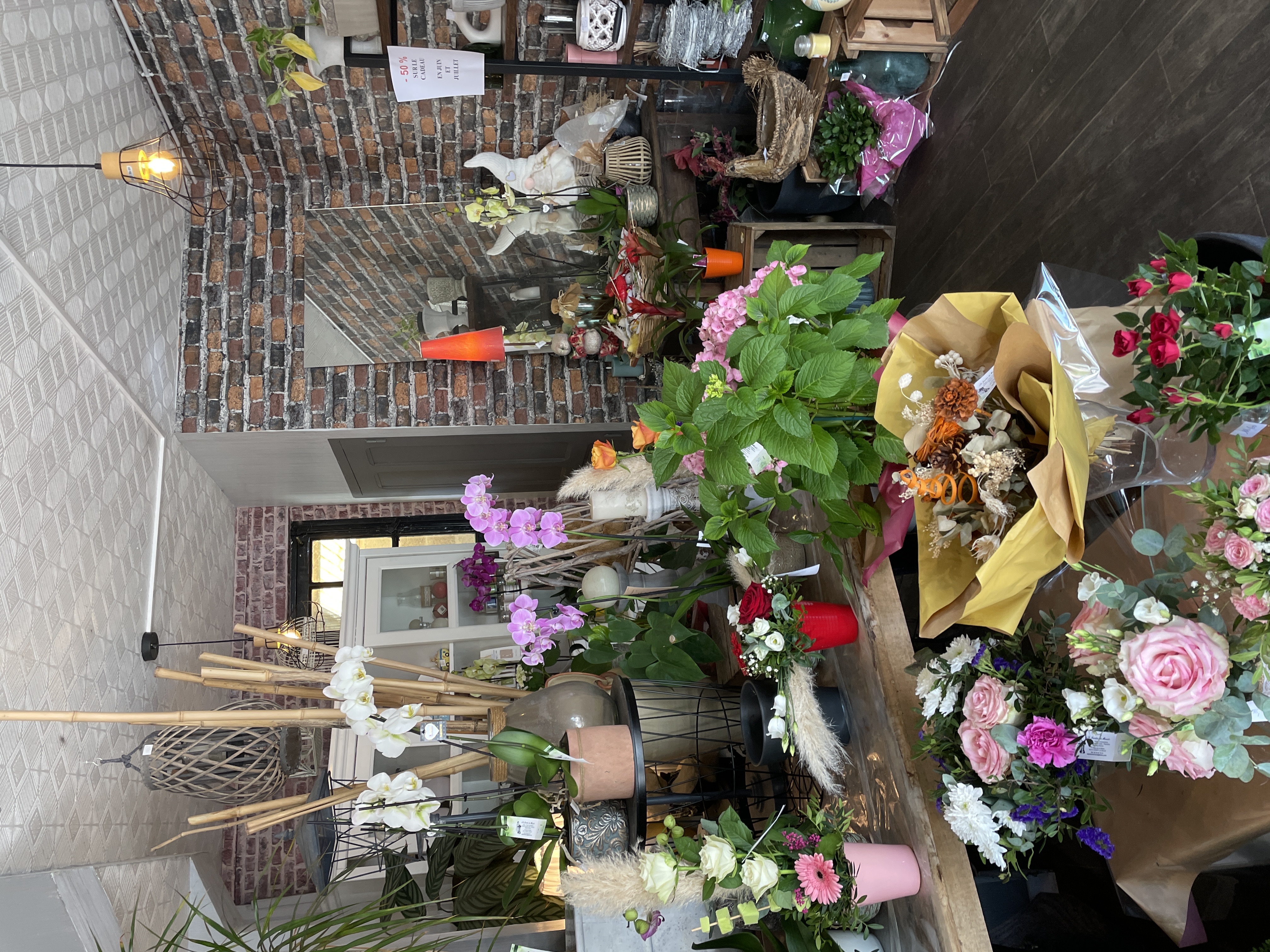 Urgent vend fond de fleurs pour cause de sante
