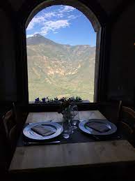 Le petit village médiéval de Bairols, situé dans l’arrière pays niçois (moyenne montagne - 850 m d’altitude- 55 km de Nice - 45 min) recherche des gérants pour rouvrir son auberge communale. 

L’établissement est situé sur de nombreux itinéraires pédestres, proche des stations de ski et bénéficie de la fréquentation des locaux.

Profil recherché :

- couple de professionnel (expérience et formation) ;
- 1 cuisinier + 1 agent de service/bar ;

Cuisine souhaitée :

- traditionnelle / provençale / méditerranéenne ;
- généreuse ;
- produits frais / de saison / locaux.

Les + de l’établissement :

- licence IV ;
- salle de restauration de 50 couverts ;
- cuisine entièrement équipée en matériel professionnel ;
- espace de stockage ;
- logement de fonction attenant (2 pièces) ;
- 1 chambre d’hôte pour accueillir les visiteurs (totale gestion par le couple d'aubergiste). 

Conditions :

- loyer commerce + licence + chambre d’hôte : 522 € ;
- loyer logement : 380 € ;
- caution : 3 000 €.