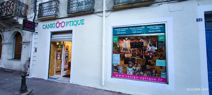 À CÉDER EN URGENCE – LOCATION GERANCE MAGASIN D'OPTIQUE CLÉ EN MAIN VERNET LES BAINS 66
Opportunité rare :  Location gérance d’un magasin d'optique récent, entièrement équipé, situé à Vernet-les-Bains (Pyrénées-Orientales)
Créé le 16 juin 2025, le magasin a dû cesser son activité en avril 2026 pour raisons de santé. L'ensemble est proposé clé en main, prêt à être exploité immédiatement.
Le magasin
•	Local commercial d'environ 55 m².
•	Vitrine d'environ 2 mètres linéaires
•	Loyer mensuel : 800 €.
•	Salle d'examen entièrement équipée.
•	Présentation possible de 450 montures (enfants, solaires, 100 % Santé et grandes marques).
•	Plus de 10 marques référencées.
•	Environ 120 clients déjà fidélisés.
Matériel inclus
Le magasin récent comprenant notamment :
•	1 meuleuse automatique,
•	2 meuleuses manuelles,
•	1 taille-verres,
•	2 salles d'examen (magasin et fourgon),
•	1 écran de projection,
•	ainsi que l'ensemble du matériel nécessaire à l'exploitation.
Activité
•	Commerce indépendant (aucune redevance d'enseigne).
•	Ticket moyen : 400 €.
•	Chiffre d'affaires réalisé depuis la création : 70 000 € malgré une période d'exploitation limitée.
•	Important potentiel de développement grâce à la clientèle locale 
Horaires pratiqués :
•	Lundi : 14 h 00 – 18 h 30
•	Mardi, mercredi et vendredi : 9 h 30 – 12 h 00 / 14 h 00 – 18 h 30
•	Samedi : 9 h 00 – 12 h 30
Conditions de la location gérance.
•	Fonds de commerce équipé et matériel : 800€ par mois
•	Deux mois de dépôt de garantie
•	Stock en magasin 20000€ environ
Diplôme requis : BTS Opticien-Lunetier (ou qualification permettant l'exploitation de l'activité).
Une belle opportunité pour un opticien souhaitant s'installer rapidement avec un outil de travail complet, moderne et immédiatement opérationnel, tout en bénéficiant d'un fort potentiel de développement sur un secteur à faible concurrence.