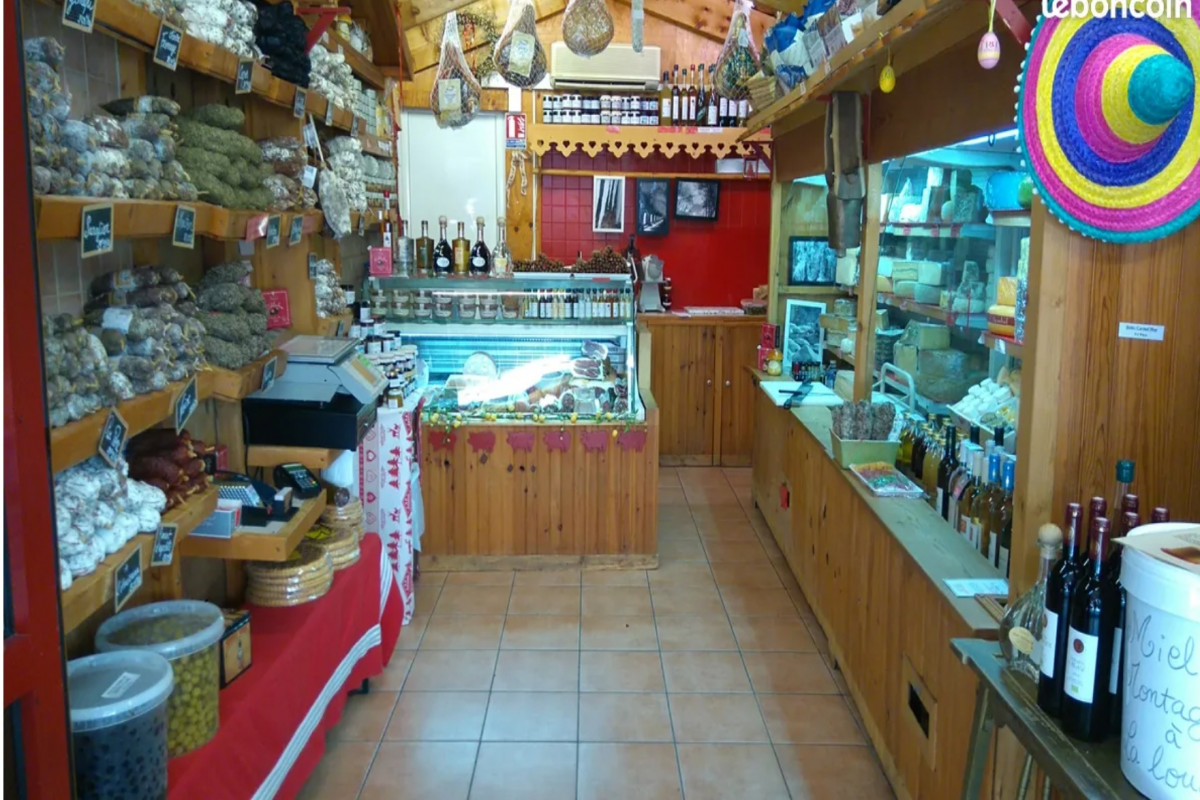Fromagerie charcuterie plein centre