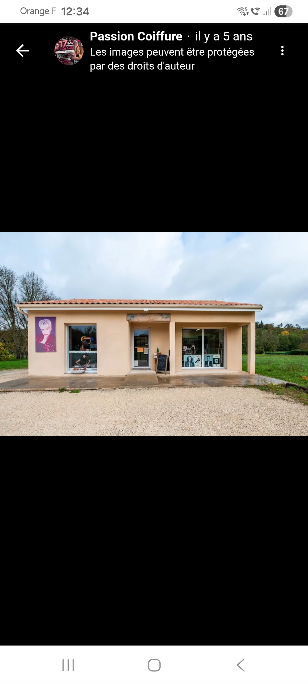 Salon de coiffure  implanté sur le village depuis 2009
Bâtiment construit en 2017
Murs 126000e
Fond de commerce 15000e
Pas de vente seule du fond de commerce 
5 bancs de coiffage 
Beau potentiel.. a mi chemin entre px et Bergerac bien desservi 
Moyenne  d age de la commune 45 ans plusieurs commerces... 
Calme verdoyant et actif...
Venez vous projeter