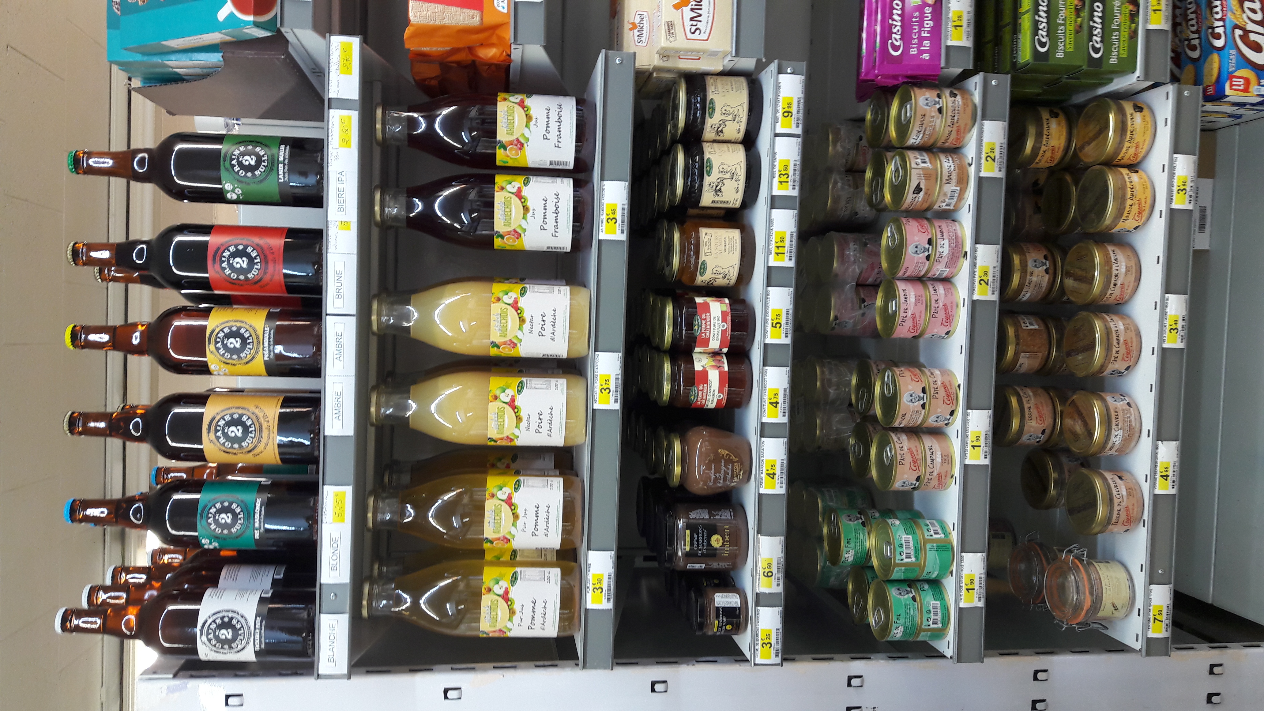 CAUSE RETRAITE : 
VENDS MAGASIN D'ALIMENTATION SITUE EN ARDECHE VERTE.

MAGASIN D'ALIMENTATION GENERAL TRES BIEN SITUE AU COEUR DU VILLAGE DE 1600 HABITANTS + VILLAGES AUTOUR CE QUI CONTRIBUE A AUGMENTER LA ZONE DE CHALANDISE.
SURFACE DE VENTE 65 M2 AVEC RESERVE DE 65 M2                                     LES PLUS :
GRAND PARKING A 50 M                                                                                     MAGASIN REVENDEUR DES PRODUITS GOÛTER L'ARDECHE                 DEPOT DE GAZ

IDEAL  POUR PERSONNE SEULE + UN EVENTUEL ACCOMPAGNANT 20h/semaine