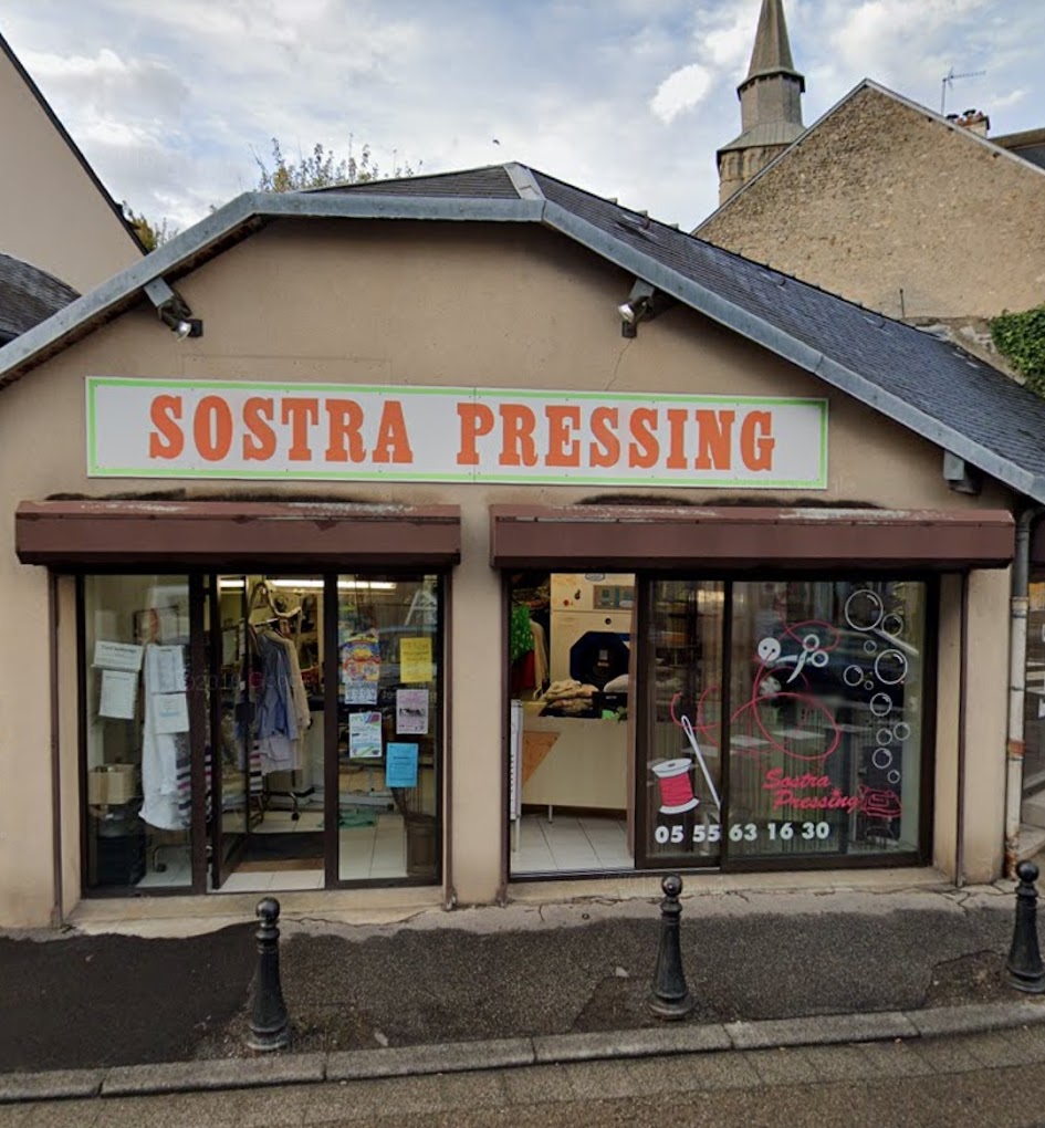 [COMMERCE A VENDRE] 📢

Opportunité d’entreprendre au cœur de la Ville de La Souterraine !

Un pressing / blanchisserie idéalement situé est actuellement à reprendre à La Souterraine. Une occasion intéressante pour un entrepreneur souhaitant s’implanter dans un commerce de proximité utile au quotidien.

📍 Un emplacement stratégique
Situé dans un secteur central dynamique et très fréquenté, ce commerce bénéficie d’une excellente visibilité avec 8 mètres de vitrine sur un axe passant. Sa localisation en cœur de ville, à proximité immédiate des autres commerces et avec des stationnements à proximité, assure un flux régulier de clientèle.
Atout majeur : aucune concurrence dans un rayon de plus de 20 km, offrant un potentiel de développement réel pour un repreneur.

📍Caractéristiques du local
• Surface commerciale : 68 m²
• Surface complémentaire : 10 m²
• Sanitaires
• Matériel inclus dans l’offre
• Loyer : 600 € / mois

💰 Conditions de cession
• Montant total : 58 300 €
• Prix de vente : 55 000 €
• Honoraires TTC à la charge de l’acquéreur : 3 300 € (6%)

📞 Informations et contact
Pour en savoir plus, contactez :
👉 Chambre de Commerce et d'Industrie de la Creuse : 05.55.51.96.69

🚀 Vous avez un projet entrepreneurial ? C’est peut-être l’occasion de vous lancer à La Souterraine.