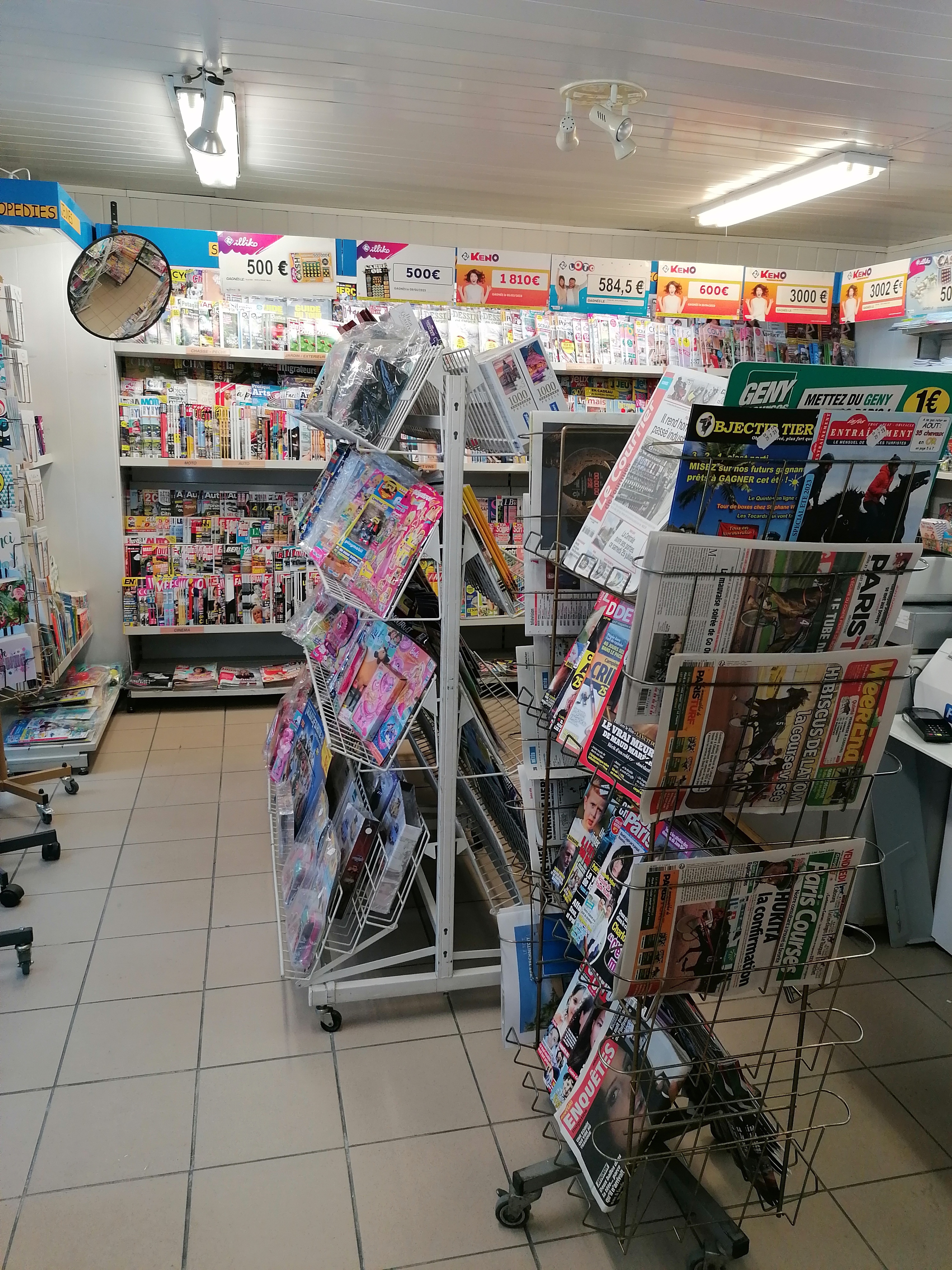 Vend cause retraite presse fdj cadeaux papeterie carte rie
Bonne clientèle depuis 37 ans
Affaire à redynamiser en apportant
d'autres services..
Tabac confiserie colis.
Café minute...
Location du mag
Très peu de stock
dépositaire de l'observateur