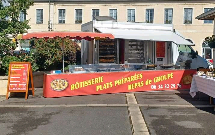 Je vends mon commerce de rôtisseur sur les marchés avec places assurées ( mardi Argelès-Gazost, mercredi Coarraze, jeudi Lembeye, vendredi Oloron, samedi Pontacq et le dimanche Mirepeix-Super U ). Je cède à ce prix mon camion rôtissoire, et tous les ustensiles nécessaires à l'élaboration des plats proposés. Affaire à saisir cause déménagement