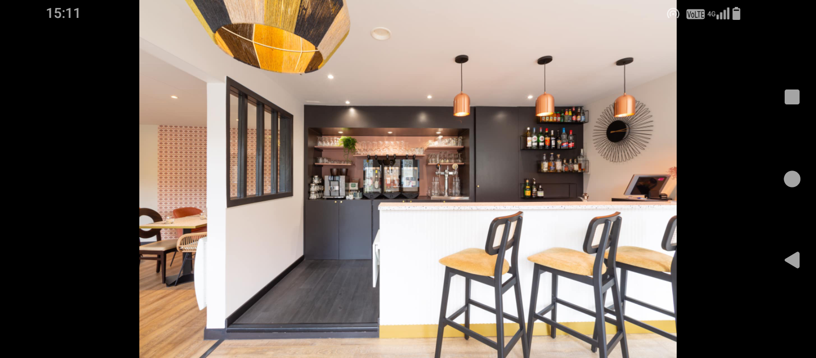 magnifique hotel restaurant de 6 chambre avec un logement de fonction et parc arboré.
entièrement équipé,décoration moderne chic ,entièrement aux normes actuel rien n'a faire , prés à travailler...
idéal pour couple de restaurateur ouvert actuellement 10 mois de l'année .
congé annuel janvier et février....
chiffre d'affaire 180000 ....
céder 90000....cause départ à l'étranger....
pour plus de renseignement veuillez nous contacter en dehors des heures de service.....
visite virtuel possible et tous documents à disposition seulement aux personnes sérieuses ......
curieux et rèveur merci de vous abstenir.......