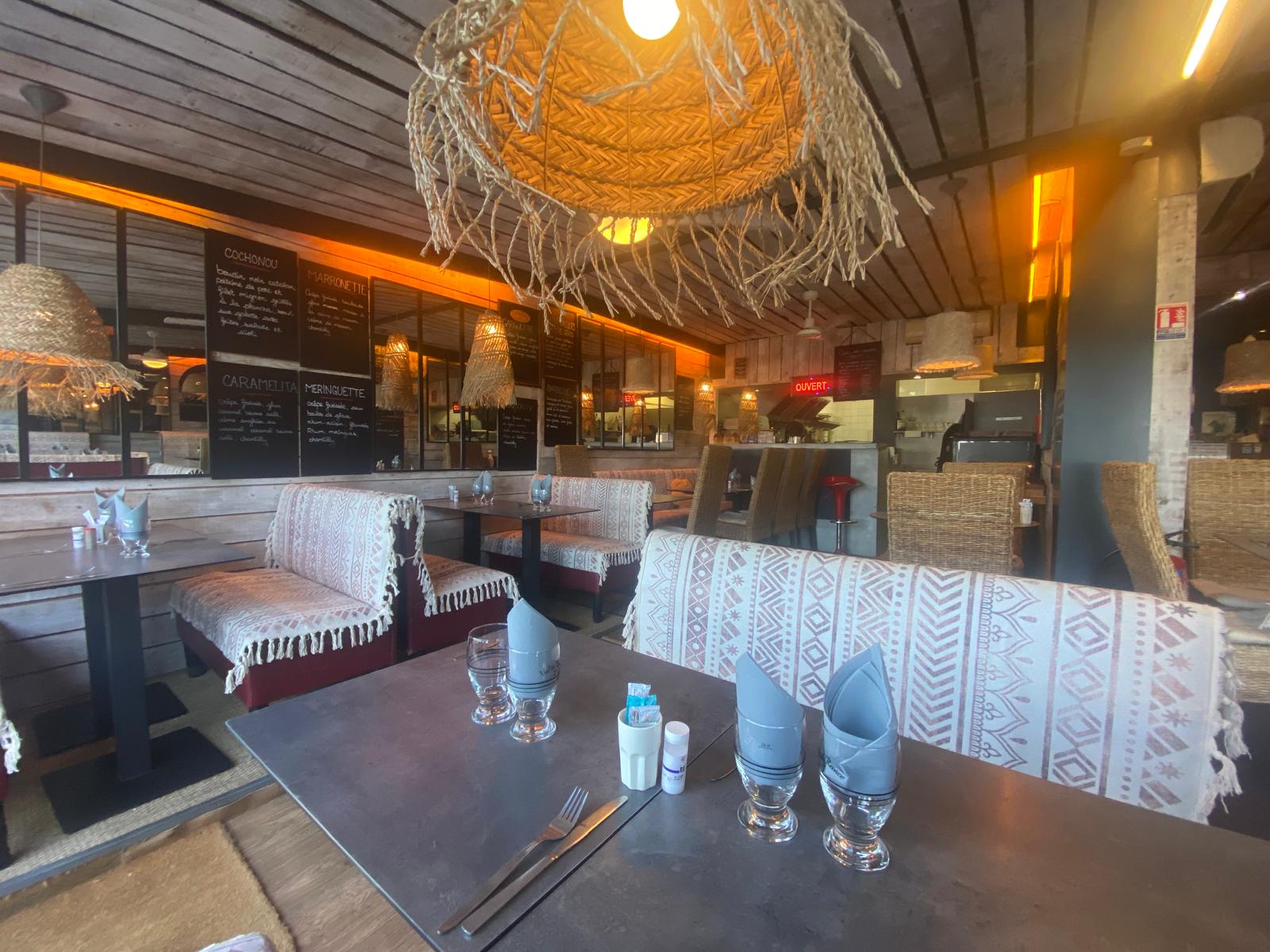 Vends crêperie petite restauration face à la mer dans une station balnéaire réputée des Pyrénées orientales, cause retraite.
Curieux s'abstenir
Nous cherchons des acheteurs sérieux près à s'engager.
Renseignements au premier contact.