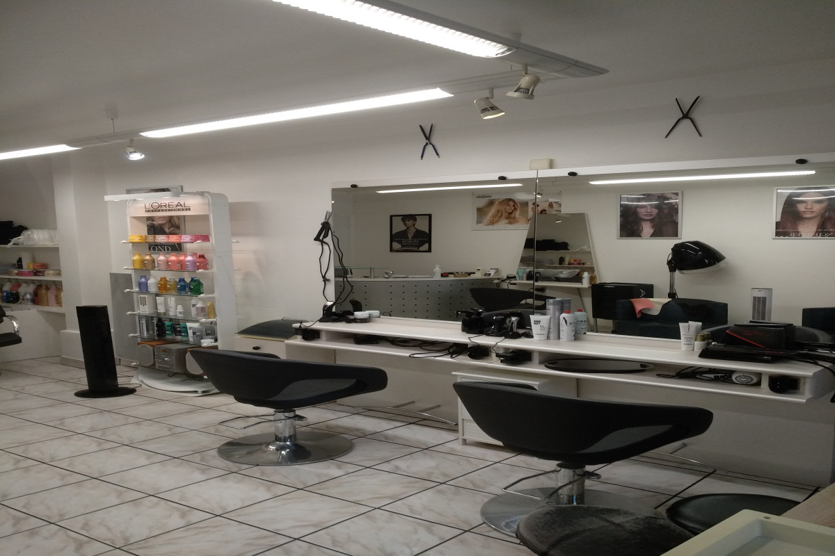 Vend fond de commerce salon de coiffure à tourves (var)