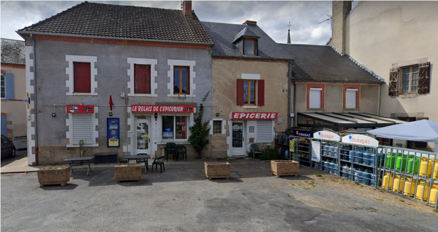 À reprendre – Commerce multi-services en cœur de bourg

📍 Parsac (23130), Creuse
Vous rêvez de devenir commerçant en milieu rural et de donner du vie à un bourg dynamique ? Ce commerce multi-services, véritable cœur battant de la commune, est à reprendre.

L'activité :
Un ensemble complet de services, avec des possibilités de développement supplémentaires :
Bar – Licence IV
Tabac (offre de débit à reprendre)
Française des Jeux
Épicerie
Presse
Dépôt de pain et de gaz
Relais colis

Ses atouts : 
Clientèle locale fidélisée, complétée par une clientèle de passage
Large palette de services assurant une activité régulière toute l'année
Accompagnement possible du repreneur pour assurer une transition en douceur.

Le local :
Local commercial d'environ 85 m², avec réserves et cuisine
Logement à l'étage (rénovation à terminer)
Parking privé devant le commerce

L'environnement :
Situé à Parsac, petit bourg rural de Creuse Confluence, le commerce bénéficie d'une proximité directe avec la RN 145, garantissant un flux de passage régulier.

Conditions financières :
Fonds de commerce : 45 000 €
Murs commerciaux : 60 000 €
Ensemble : 105 000 €