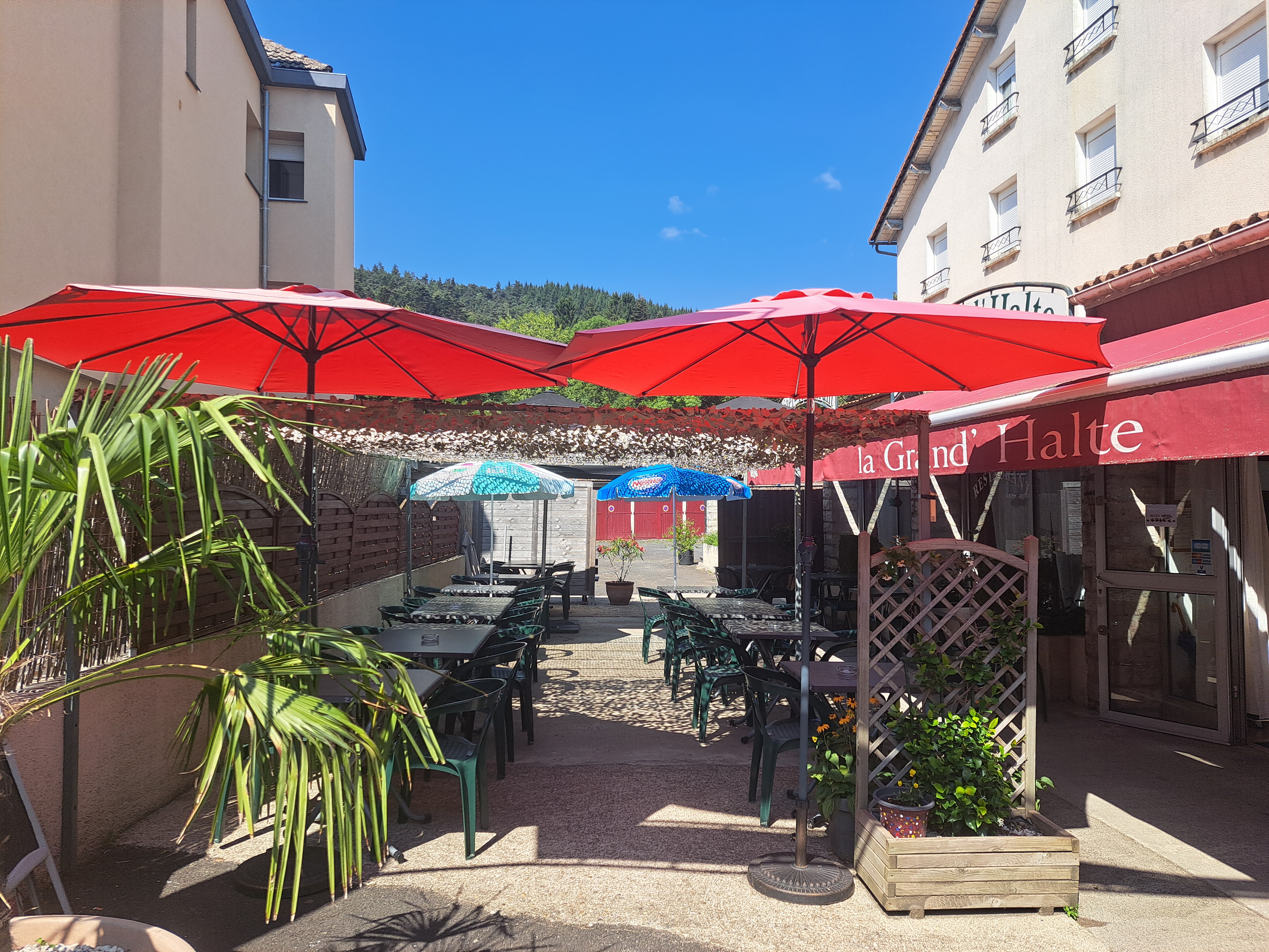 HOTELERIE-BAR-RESTAURANT