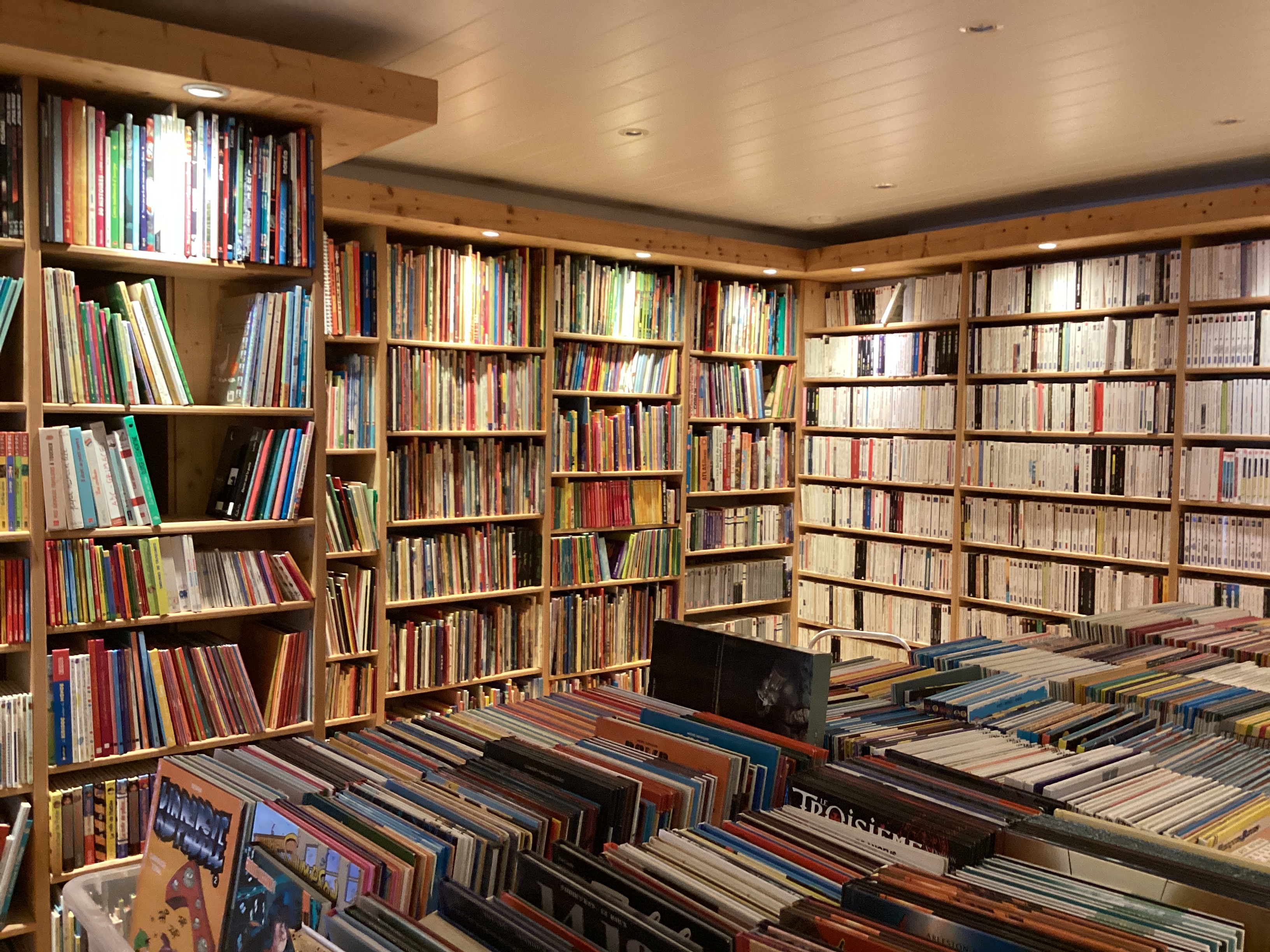 Après vingt ans d’exploitation la librairie Graffiti est à vendre pour cause de départ à la retraite.

Les murs sont à vendre, le fonds, ainsi que le stock.

La reprise du stock est à définir, suivant le souhait de l’acheteur.