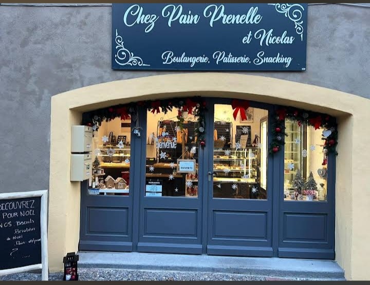 À vendre très belle boulangerie. Véritable coup de cœur 
Petite affaire au gros potentiel, beaucoup de charme dans le village du livre et des arts proche de Carcassonne 
Très touristique avec importante perspective d'évolution du fait de la réouverture du musée devenu national Cérès Franco à l'horizon 2025-2026.
Clientèle fidélisée 
Pas de concurrence dans le village 
Excellente réputation 
Matériel récent en très bon état 
Bonne rentabilité à faire évoluer. Beaucoup de possibilités 
Très beau potentiel 
Pas de personnel
Loyer actuel 530 €
Compteur bleu
Terrasse fleurie et ombragée, belle attractivité 
Place de parking réservée 
Magasin refait à neuf et climatisé 
Contactez nous pour plus de renseignements