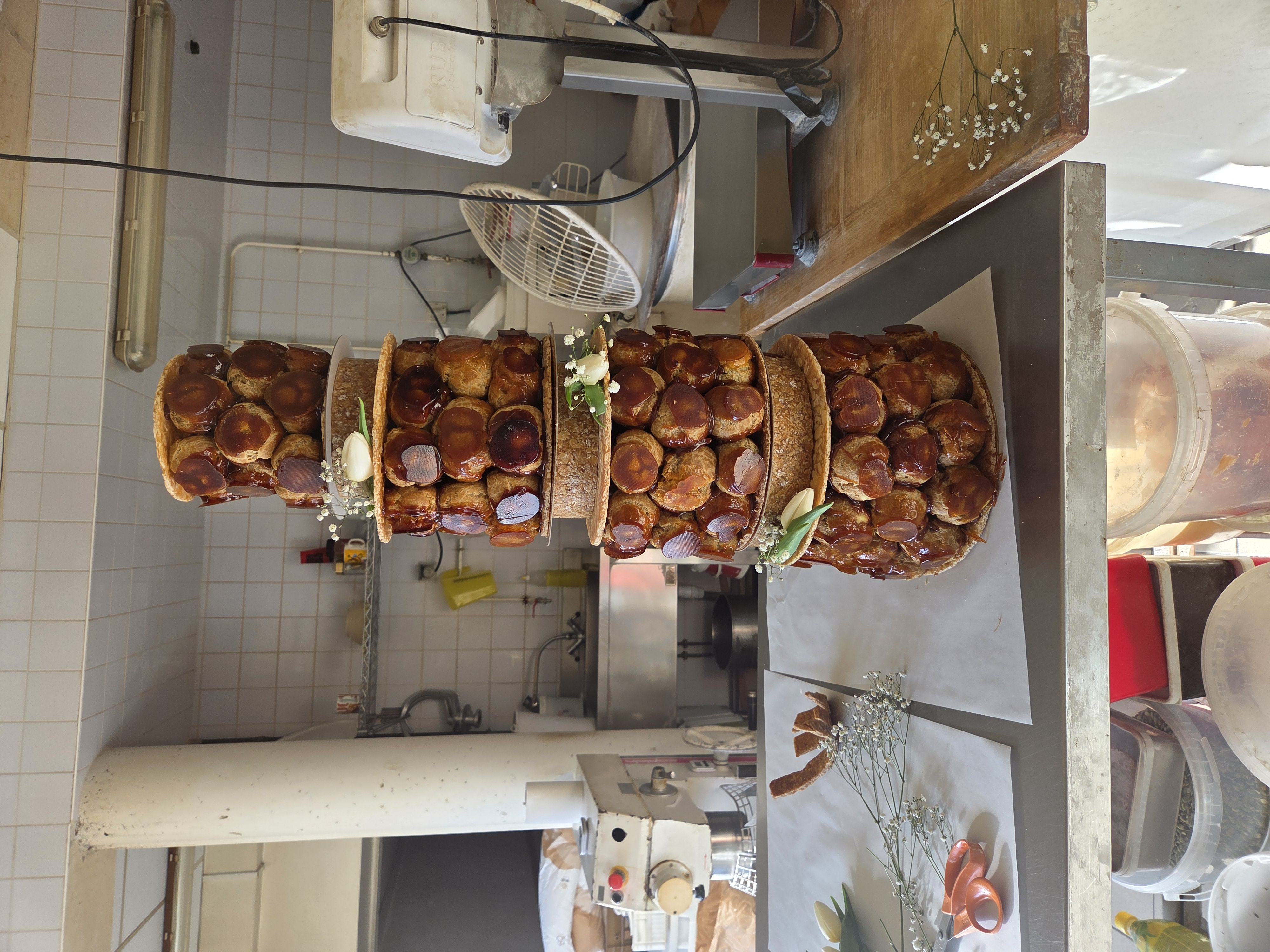 Boulangerie  pâtisserie à  vendre dans une commune  dynamique  à potentiel  de développement 
Très grand laboratoire(220m2)  pour la partie Boulangerie  et laboratoire  patisserie de plus de 60 m2
Magasin refait aux couleurs actuelles 
Venez visiter !