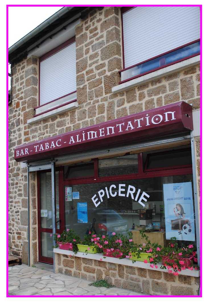 La commune de Romazy, village rural d'environ 300 habitants, situé à 30 minutes de Rennes et de Fougères, recherche un exploitant pour assurer la reprise de son commerce communal à compter du 1er décembre 2026.

Un commerce au fort potentiel
Situé au cœur du bourg de Romazy, le commerce bénéficie d'un emplacement privilégié en bordure de la D175, axe reliant Rennes à la baie du Mont-Saint-Michel. Cet emplacement lui assure une excellente visibilité auprès des habitants comme des nombreux automobilistes de passage.
Le commerce dispose d'une terrasse en façade donnant directement sur la D175, idéale pour développer l'activité bar et accueillir la clientèle aux beaux jours, ainsi que d'un jardin privatif à l'arrière, offrant un espace extérieur supplémentaire pouvant être aménagé selon les besoins de l'exploitant.
Véritable commerce multiservices, il constitue un service essentiel pour les habitants et présente un réel potentiel de développement. La commune souhaite pérenniser ce commerce et renforcer son attractivité en maintenant l'ensemble des services de proximité aujourd'hui proposés.

Les activités recherchées
Afin de répondre aux besoins des habitants, la commune souhaite maintenir en priorité les activités suivantes :
•	Bar
•	Débit de tabac
•	Française des Jeux
•	Dépôt de pain
•	Point de vente de la presse locale, notamment Ouest-France et La Chronique Républicaine
•	Épicerie de proximité

Les activités complémentaires (relais colis, petite restauration, produits locaux, animations, point café, etc.) seront particulièrement appréciées dès lors qu'elles contribuent à dynamiser le commerce et le centre-bourg.

Les atouts du commerce
Le commerce offre de nombreux avantages :
•	Emplacement privilégié en bordure de la D175.
•	Excellente visibilité.
•	Terrasse en façade donnant sur la D175.
•	Jardin privatif à l'arrière du commerce.
•	Licence IV.
•	Débit de tabac.
•	Stationnement à proximité immédiate.
•	Projet communal d'installation de casiers alimentaires.
•	Projet de rénovation de la salle annexe afin de pouvoir, à terme, accueillir les associations communales ou permettre un agrandissement du commerce selon les besoins.

Le logement situé dans le même bâtiment fera l'objet d'un bail d'habitation distinct.
Le candidat retenu pour l'exploitation du commerce bénéficiera d'une priorité pour la location de ce logement s'il souhaite également l'occuper.

Conditions du futur bail
•	Bail commercial indépendant du bail d'habitation.
•	Loyer mensuel du commerce : 250 € (hors charges, selon les conditions du futur bail).
•	Horaires d'ouverture à définir avec la commune afin de garantir un service de proximité répondant aux attentes des habitants.

Profil recherché
La commune recherche une personne ou un couple souhaitant s'investir durablement dans la vie locale.
Le candidat devra notamment :
•	Posséder une expérience ou des compétences en gestion d'un commerce de proximité
•	Présenter un projet commercial solide, réaliste et économiquement viable
•	Assurer durablement les activités de tabac, Française des Jeux, dépôt de pain, presse, épicerie et bar
•	Garantir la distribution quotidienne de Ouest-France et de La Chronique Républicaine 
•	Avoir le sens de l'accueil, du commerce de proximité et du service
•	Participer activement à la dynamisation du centre-bourg

Conditions de recevabilité
Les candidatures devront obligatoirement répondre aux critères suivants :
•	Disposer d'une trésorerie et d'une capacité financière suffisantes pour assurer le démarrage et le développement de l'activité
•	Être déjà titulaires des formations et habilitations obligatoires permettant l'exploitation d'un débit de tabac et de la Française des Jeux
•	Être en mesure d'assurer l'ouverture du commerce et l'ensemble des activités dès la prise d'effet du bail.

Dossier de candidature
Le dossier devra comprendre :
•	Une lettre de motivation
•	Une présentation détaillée du projet commercial
•	Un curriculum vitae
•	Les justificatifs de la capacité financière (apport personnel, attestation bancaire, accord de financement, etc.)
•	Les attestations des formations et habilitations relatives au débit de tabac et à la Française des Jeux

Les candidats présélectionnés seront invités à présenter leur projet lors d'un entretien avec les représentants de la commune.

Dépôt des candidatures
Les dossiers sont à adresser à :
Monsieur le Maire
Mairie de Romazy
1 rue Anne René Thébault
35490 ROMAZY
mairieromazy@orange.fr
Les visites du commerce sont possibles sur rendez-vous auprès de la mairie.
Toutes les candidatures seront étudiées avec la plus grande attention.
La commune de Romazy recherche un véritable partenaire pour faire vivre et développer son unique commerce de proximité au service des habitants.