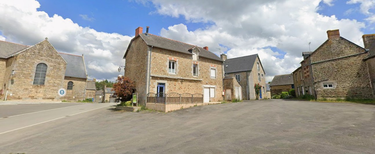 COMMERCE MULTISERVICES DANS UN VILLAGE BRETON