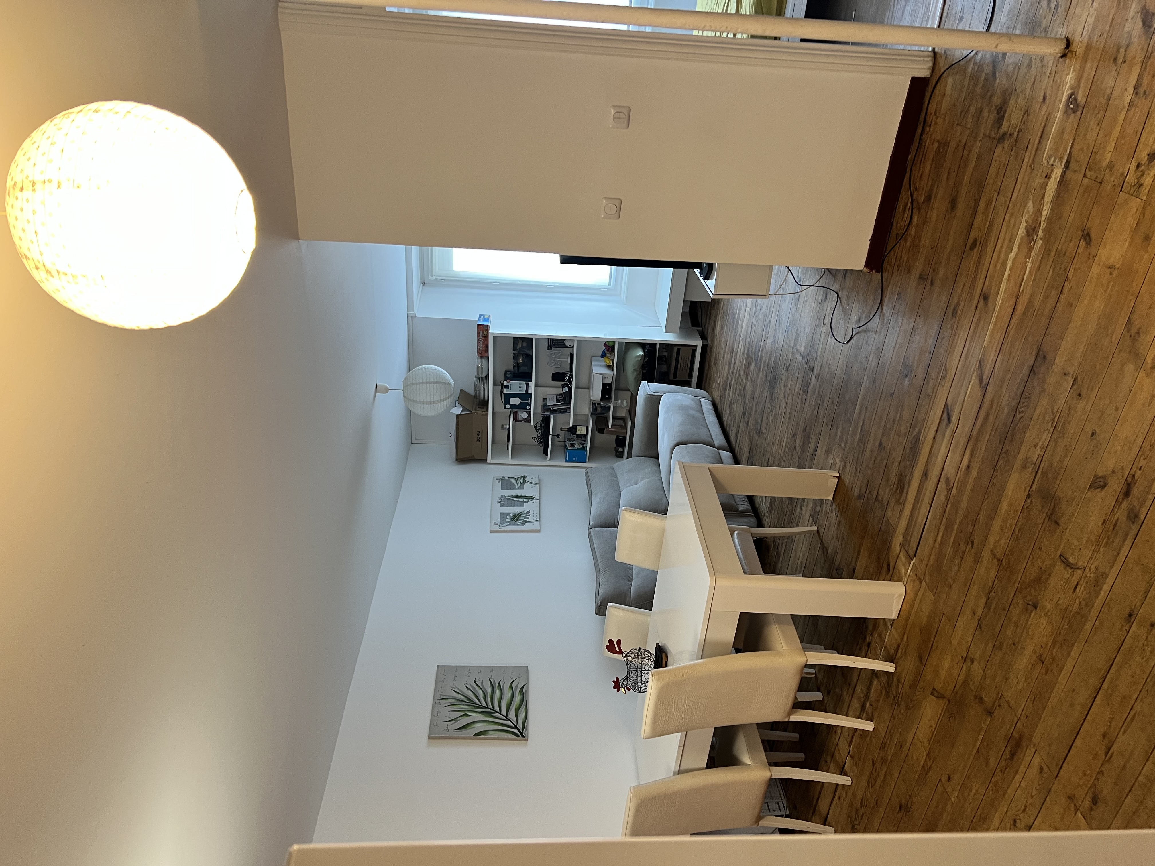 Bonjour
Nous vendons une très belle petite épicerie dans un petit village en montagne, ardéchoise, entouré dans coiffeur, buraliste et boulangerie école à proximité comportant fond de commerce et commerce, cave plus appartement, meublé et aménagé  
Pour plus de renseignements, n’hésitez pas à me contacter 
Les bilans de l’épicerie seront mis à votre disposition, nous pourrons même avoir un rendez-vous avec mon expert-comptable