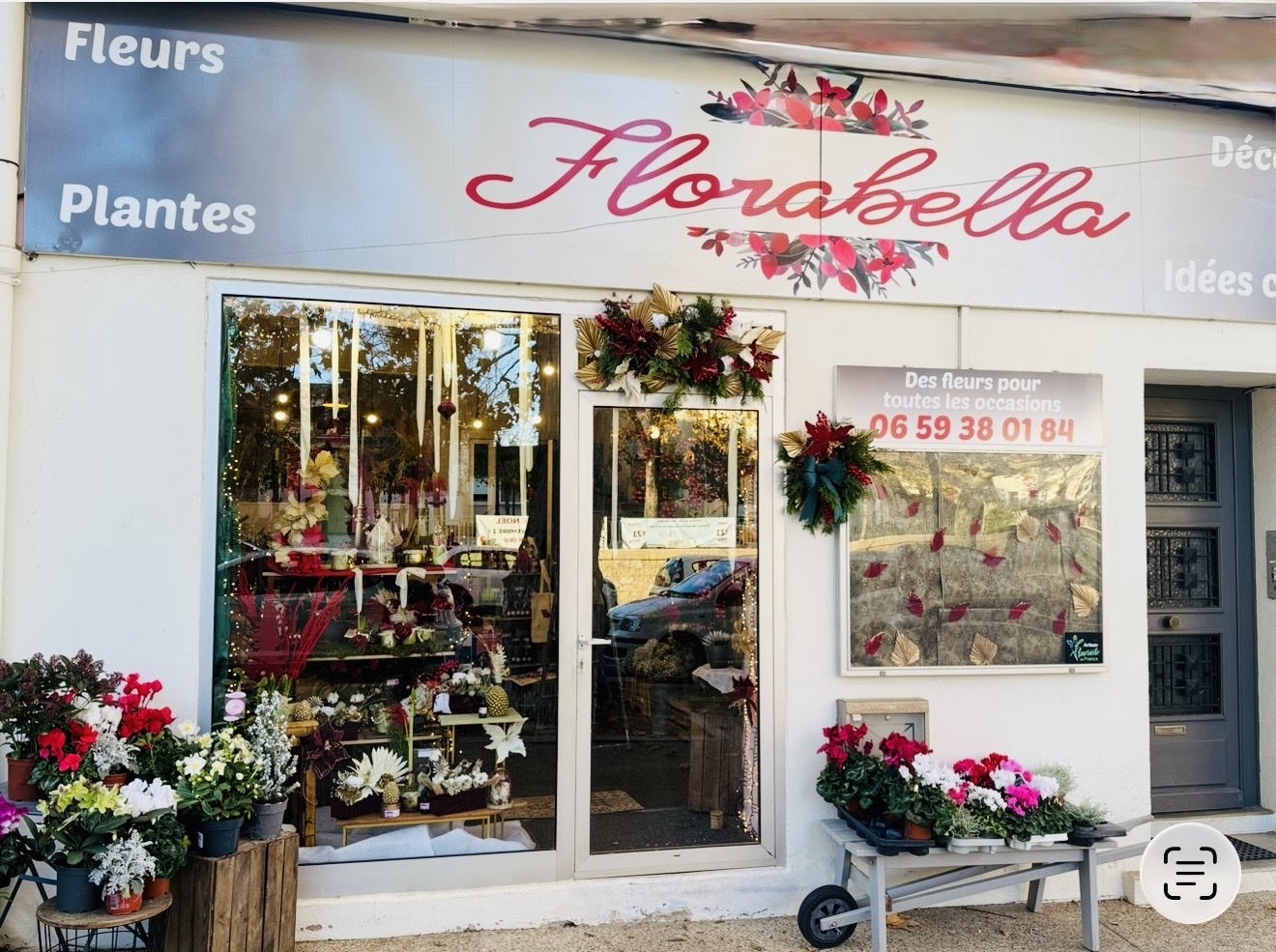 Une belle opportunité pour reprendre un commerce de proximité apprécié et poursuivre une activité florissante dans un cadre de vie agréable.  Situé au cœur de Cessenon-sur-Orb, charmant village dynamique, ce magasin fleuriste bénéficie d’un emplacement idéal avec une clientèle fidèle et agréable, construite au fil des années.  Ce magasin charmant, parfaitement entretenu et prêt à poursuivre son activité sans travaux, dispose d’une belle visibilité grâce à sa vitrine attractive et son joli extérieur qui attire naturellement l’attention des passants.  L’activité est reconnue localement et offre encore de belles perspectives de développement : évènementiel, mariages, décoration florale, livraisons ou partenariats avec les professionnels du secteur.  Les points forts: - Emplacement idéal au cœur du village • Clientèle fidèle et régulière • Commerce prêt à être exploité immédiatement • Activité reconnue localement  • Fort potentiel de développement • Joli extérieur et boutique pleine de charme • Accompagnement possible lors de la reprise  Conditions de reprise: - Surface commerciale : 35 m² • Bail commercial 3/6/9 • Loyer mensuel : 656€ ttc charges comprises  • Matériel et agencements professionnels inclus • ⁠Prix de vente du fonds de commerce: 49.000€  Une belle affaire pour une personne souhaitant s’installer, développer son activité ou tout simplement poursuivre une aventure commerciale déjà bien implantée dans la vie du village.  Pour plus de renseignements ou pour organiser une visite, n’hésitez pas à nous contacter. Ne passez pas à côté de cette belle opportunité !

Localisation

Cessenon-sur-Orb (34460)