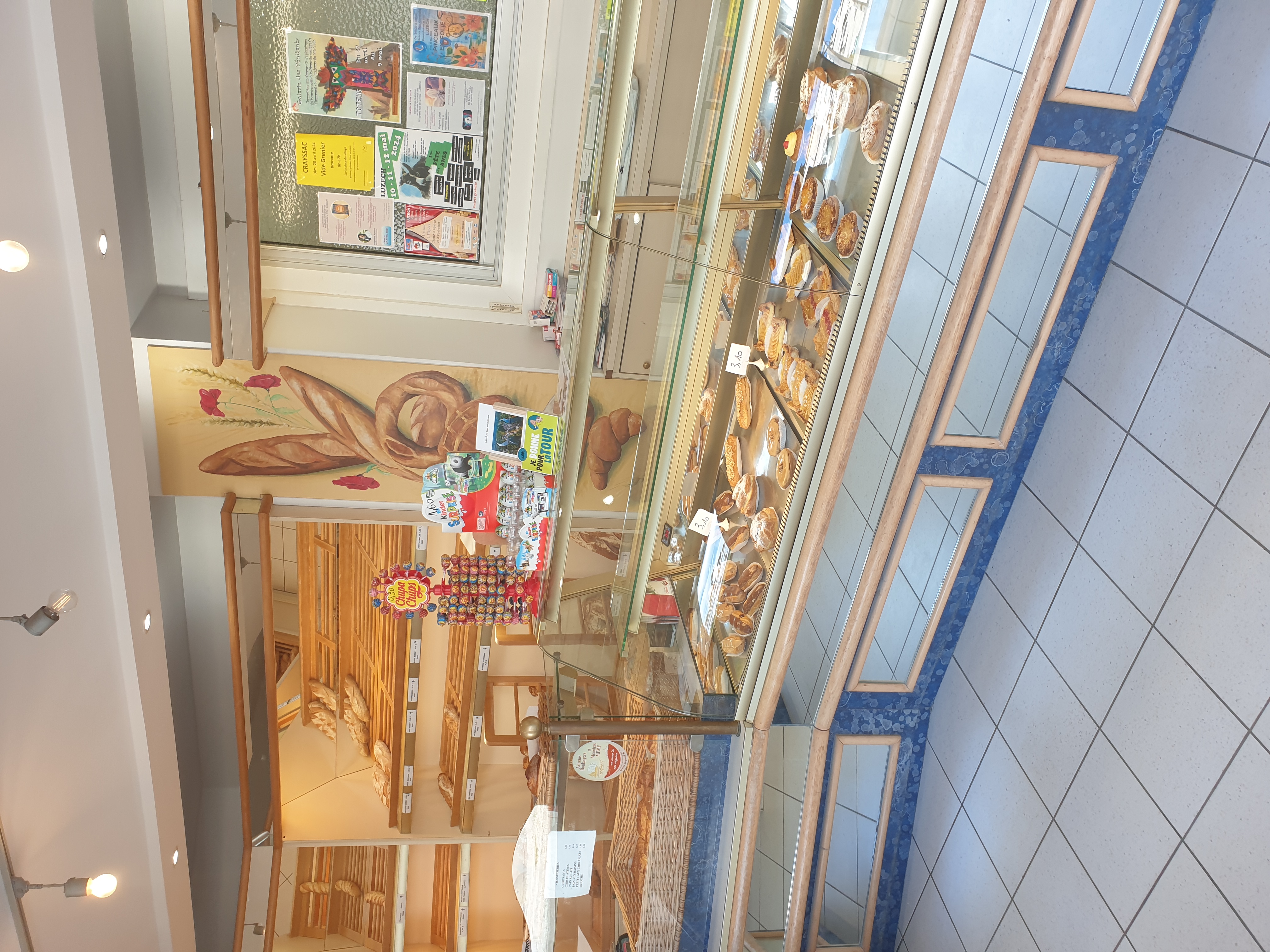 A vendre Boulangerie Pâtisserie à Luzech,  en plein centre du village,  très bien placé. Pour plus d'informations n'hésitez à nous contacter au 06 77 39 79 57. 
Pas sérieux s'abstenir.