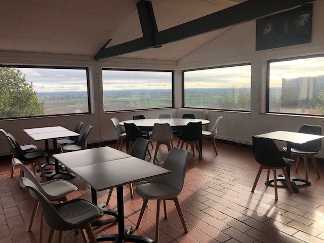 Bar-Restaurant