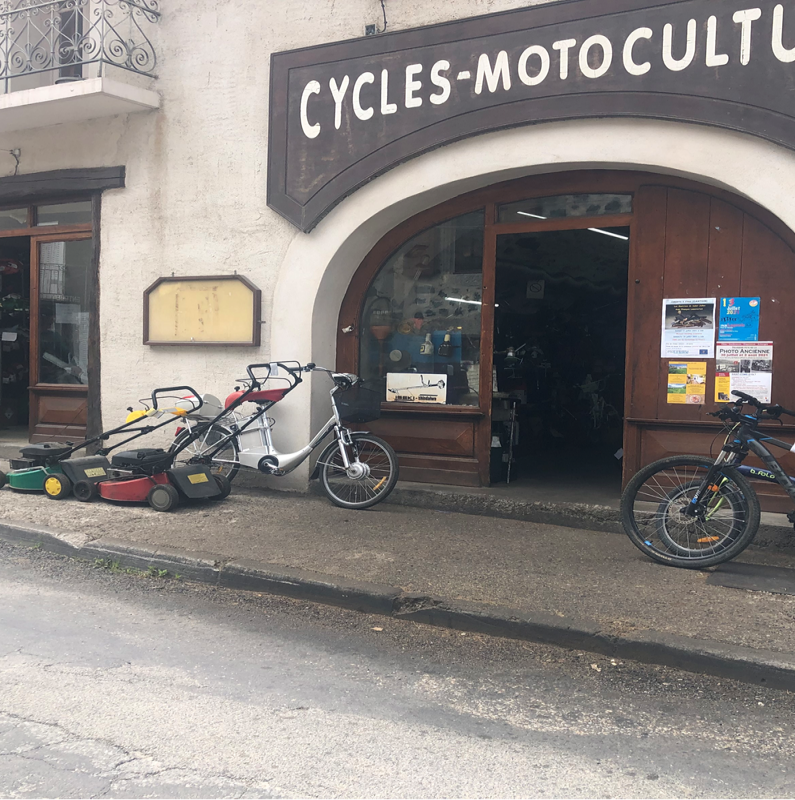 Vente et réparation de cycles et motoculture à Laguiole