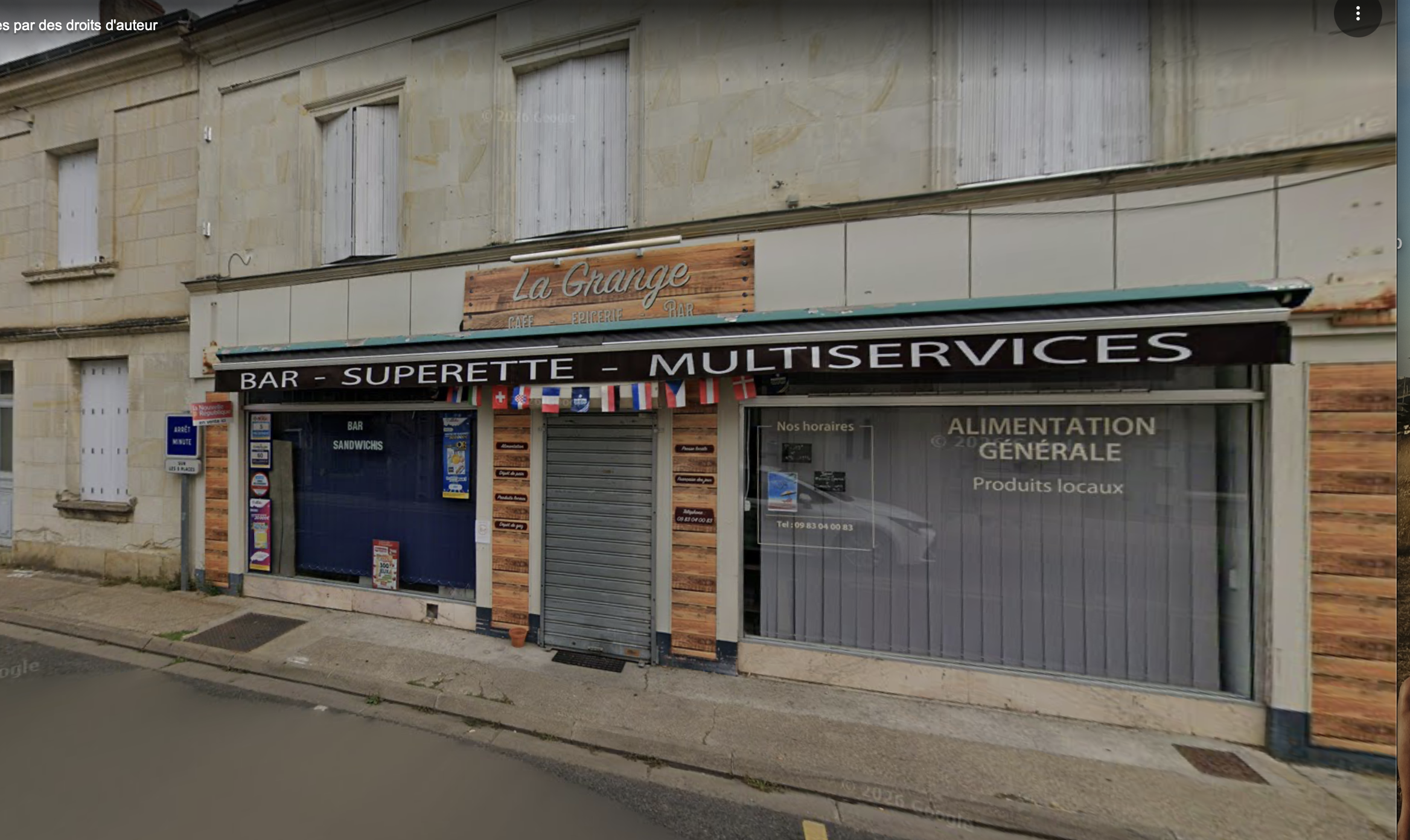 La commune de Villaines-les-Rochers recherche un exploitant pour relancer son épicerie multiservices !
Situé dans un village d’environ 1 000 habitants en Indre-et-Loire, reconnu pour sa tradition artisanale de vannerie et son attrait touristique, ce commerce offre une belle opportunité à un entrepreneur souhaitant développer une activité de proximité.
Un local de 70 m² avec de nombreux atouts :
•	Espace de vente climatisé ;
•	Cave et chambre froide ;
•	Terrasse et grange pouvant accueillir un espace de jardinerie ou une activité complémentaire ;
•	4 places de stationnement devant le commerce ;
•	Situation le long d’une route départementale ;
•	Loyer mensuel attractif.

Un village en développement économique et touristique
Villaines-les-Rochers souhaite renforcer son attractivité avec plusieurs projets :
•	L’arrivée d’un nouveau boulanger ;
•	Le développement du camping ;
•	Le projet de développement de la Maison des savoir-faire.
Ces perspectives offrent un contexte intéressant pour la relance d’un commerce de proximité au service des habitants et des visiteurs.
Différentes possibilités de développement peuvent être envisagées selon votre projet : alimentation, produits de première nécessité, produits locaux, services de proximité et activités complémentaires.
Un logement peut également être disponible si besoin, selon les modalités à définir avec la commune.
Vous avez un projet de commerce et souhaitez entreprendre en milieu rural ?
Dossier de candidature à demander auprès de la mairie de Villaines-les-Rochers.
Contact : mairie de Villaines-les-Rochers.