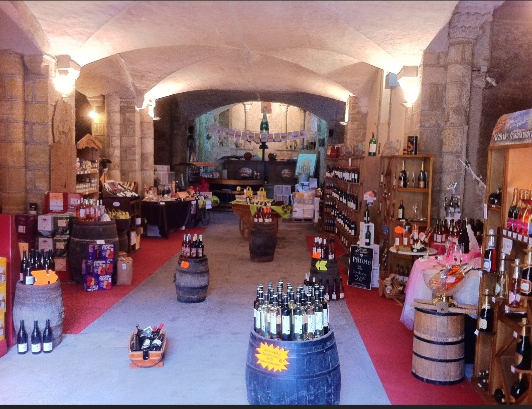 Vente cave à vins dans un beau village situé dans le Puy de Dôme.
Très beau cadre car elle se situe dans une ancienne Abbaye ce qui fait son charme.
Principale activité : vente de méthode champenoise.
Gros potentiel.
Me contacter pour plus de renseignements.