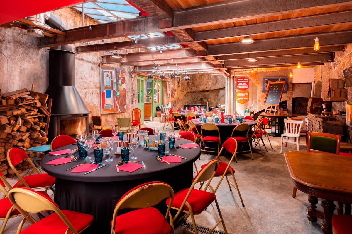 À VENDRE – ANCIEN COMMERCE - Lieu de vie emblématique à Lormes✨(58 – NIEVRE et Parc naturel régional du Morvan)