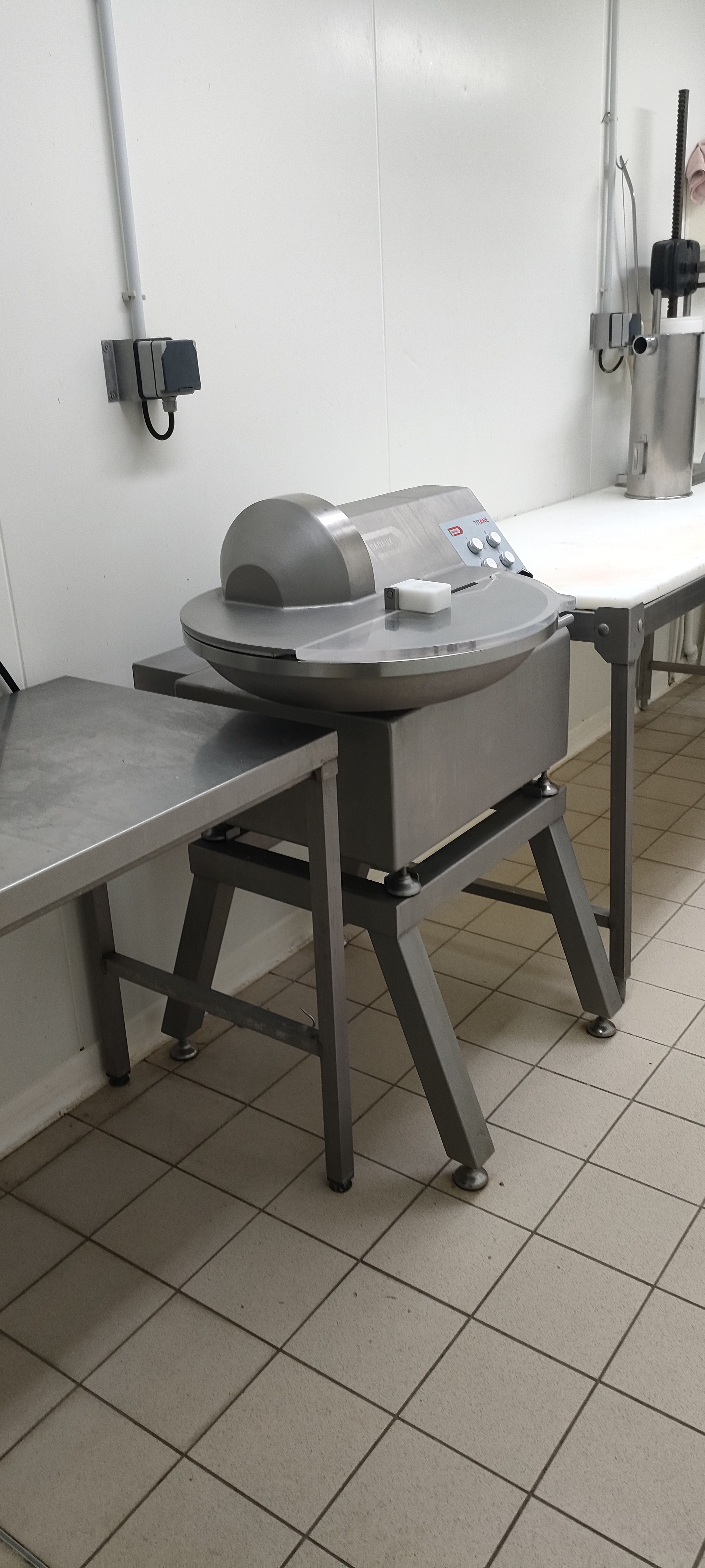 Commerce multi services à venir découvrir pour un couple avec des connaissances en traiteurs