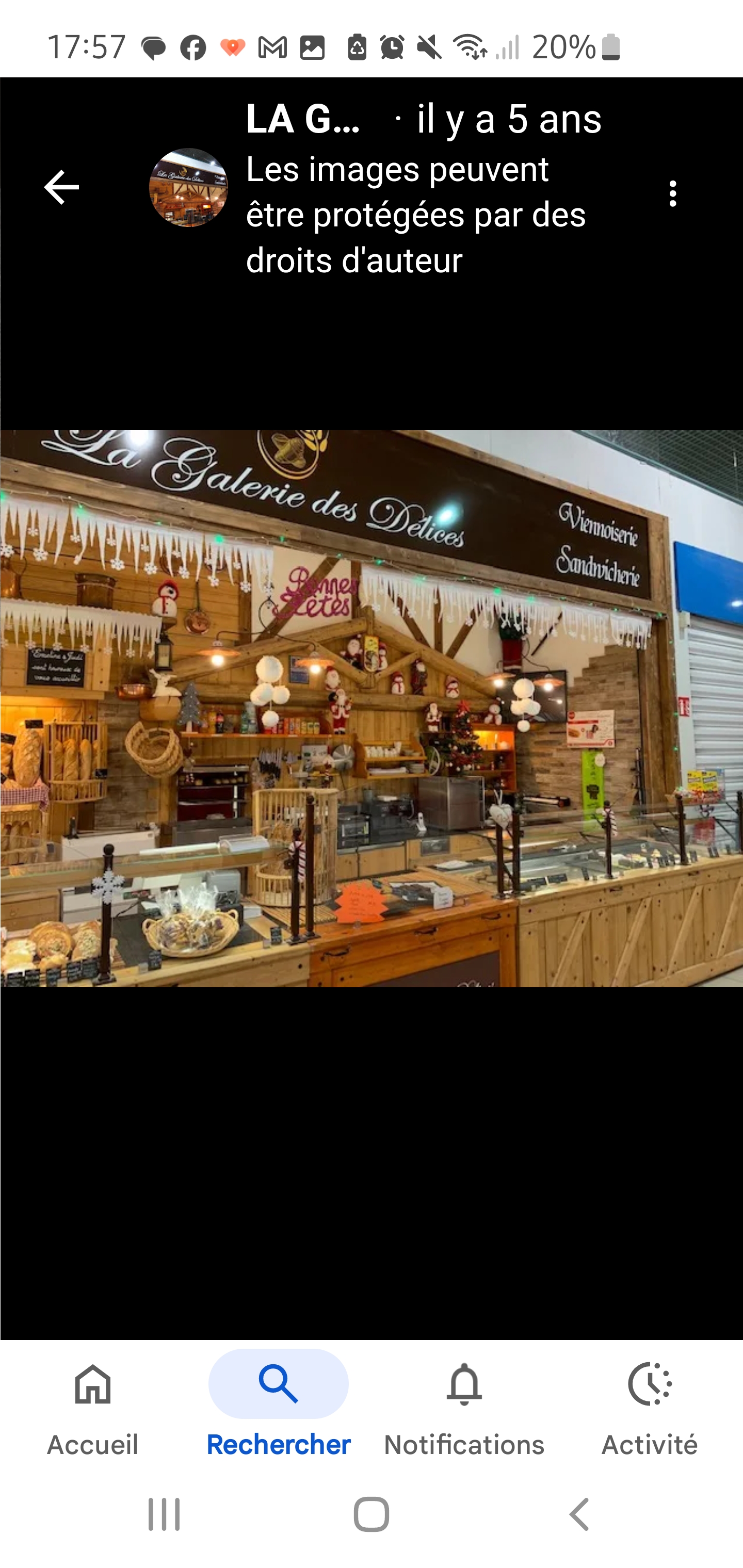Vends boulangerie dans une galerie marchande d intermarche .
Il y a une terrasse pour que les clients puissent profiter d'un ptit moment de détente ,c'est endroit très chaleureux