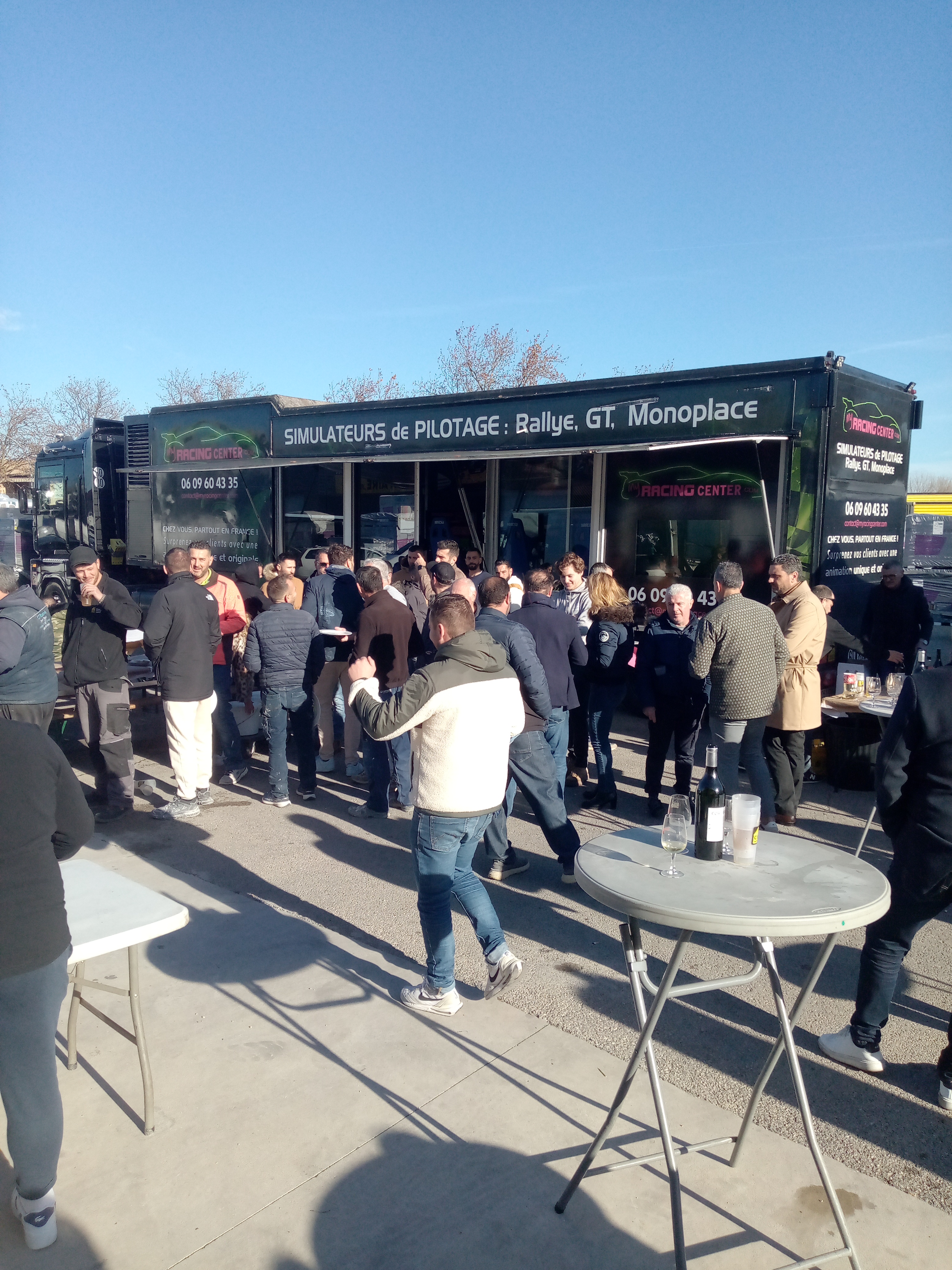 Cause départ à la retraite vend fonds de commerce activités LOISIR :
CENTRE ITINERANT DE SIMULATEURS PILOTAGE AUTOMOBILE.
Activité originale et unique en France. Peut se déplacer sur tout le territoire national.
Car Podium équipé de 6 simulateurs de pilotage automobile + Tracteur routier MAGNUM
Activité à très fort potentiel à développer. Clientèle récurrente depuis plus de 10 ans.
Pas de stock ni de personnel.
Accompagnement à la reprise si nécessaire.
Laisser message avec téléphone et mail.
Je ne réponds pas aux demandes sans coordonnées ni aux démarcheurs professionnels