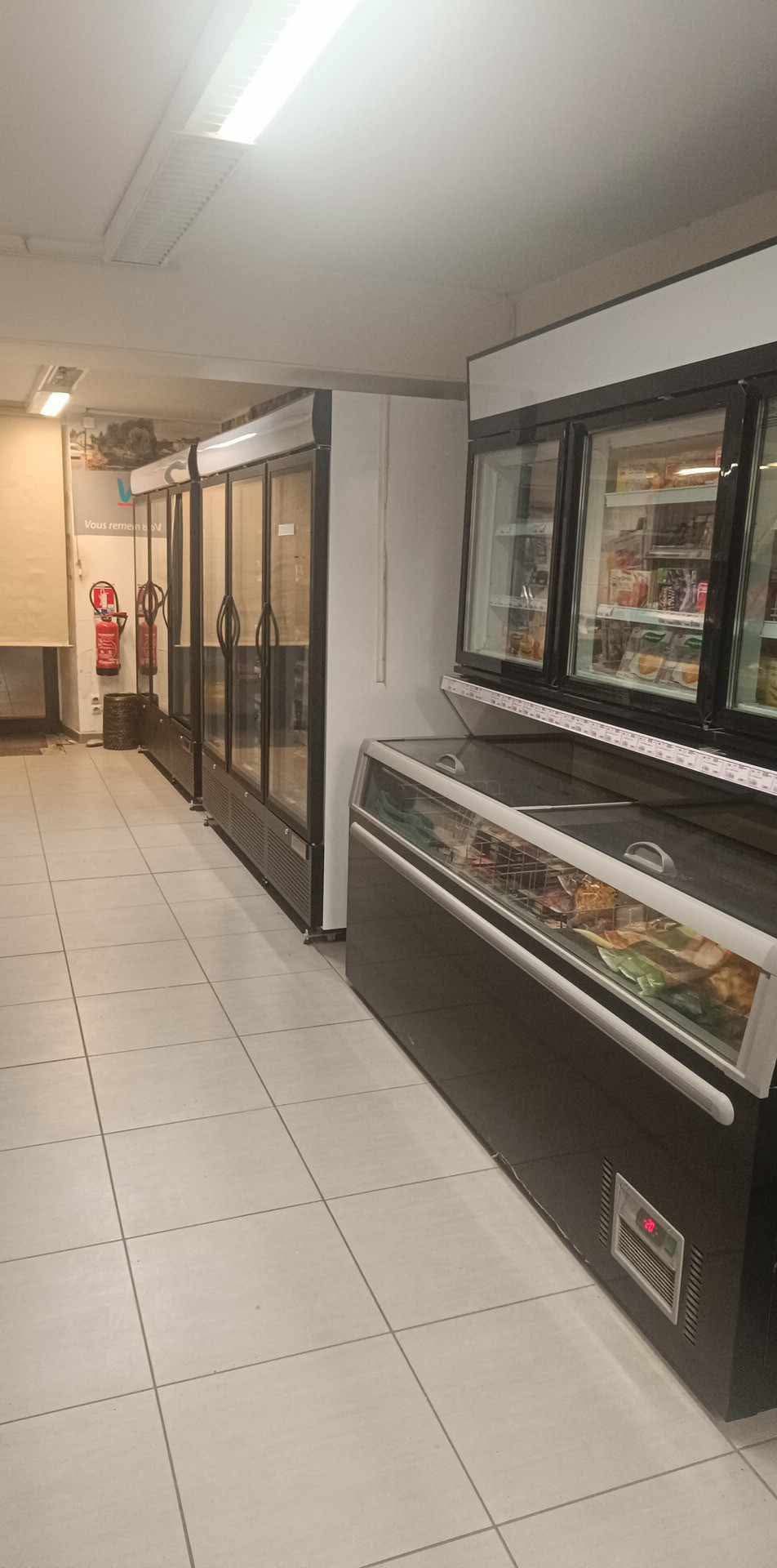 Je vend ma superette de 160m2, avec 2 appartements de 80m2 au dessus du magasin