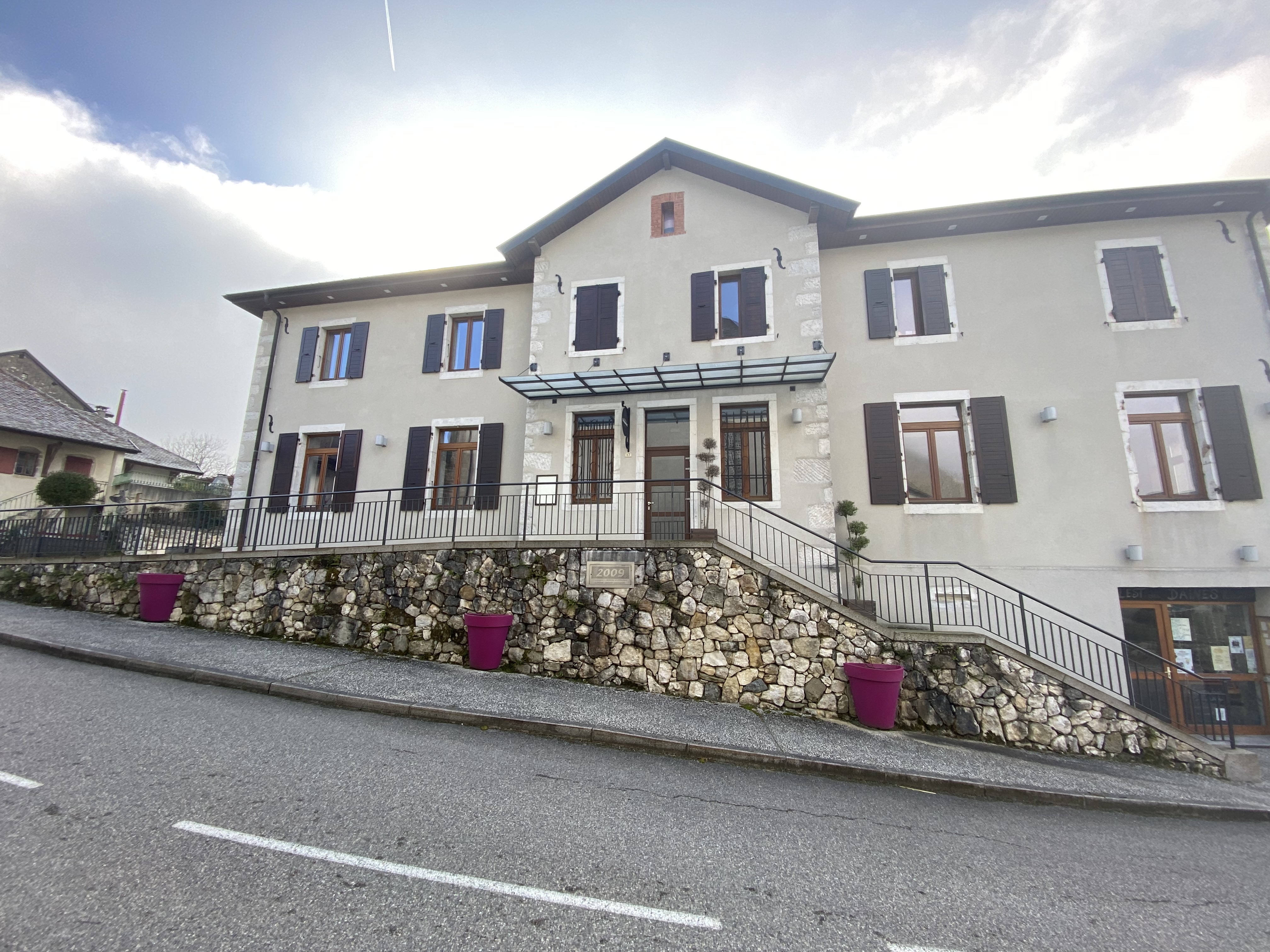 Gérance d'un café multiservice à Chaumont, Haute Savoie (74)