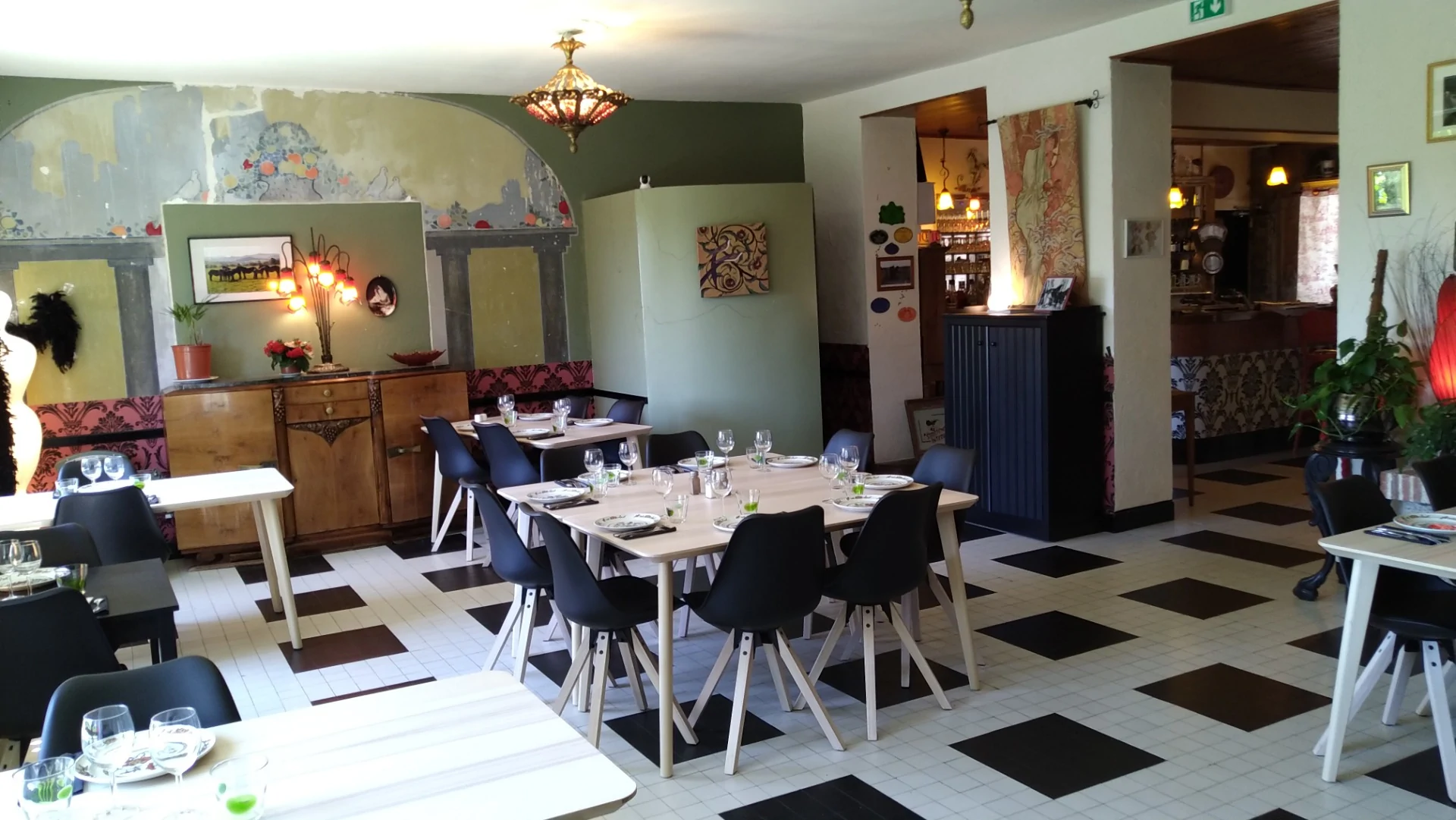 LAC DES SETTONS : BAR – HOTEL*** – RESTAURANT SALON DE THE CHOCOLAT