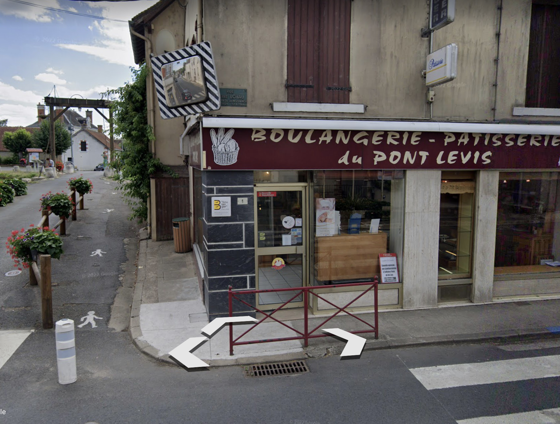 Boulangerie à reprendre suite à un départ en retraite .
Emplacement n1, charmant village médiéval